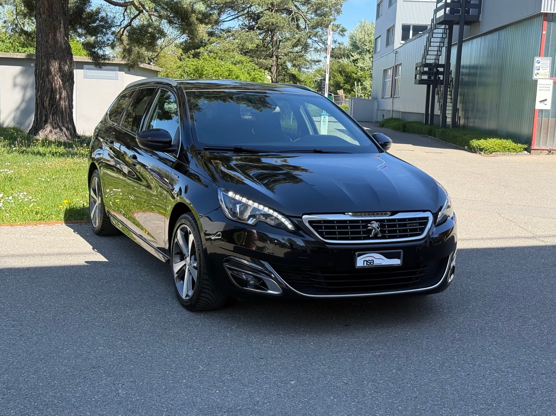 PEUGEOT 308 SW 1.2 THP GT Line Automatic-image-1