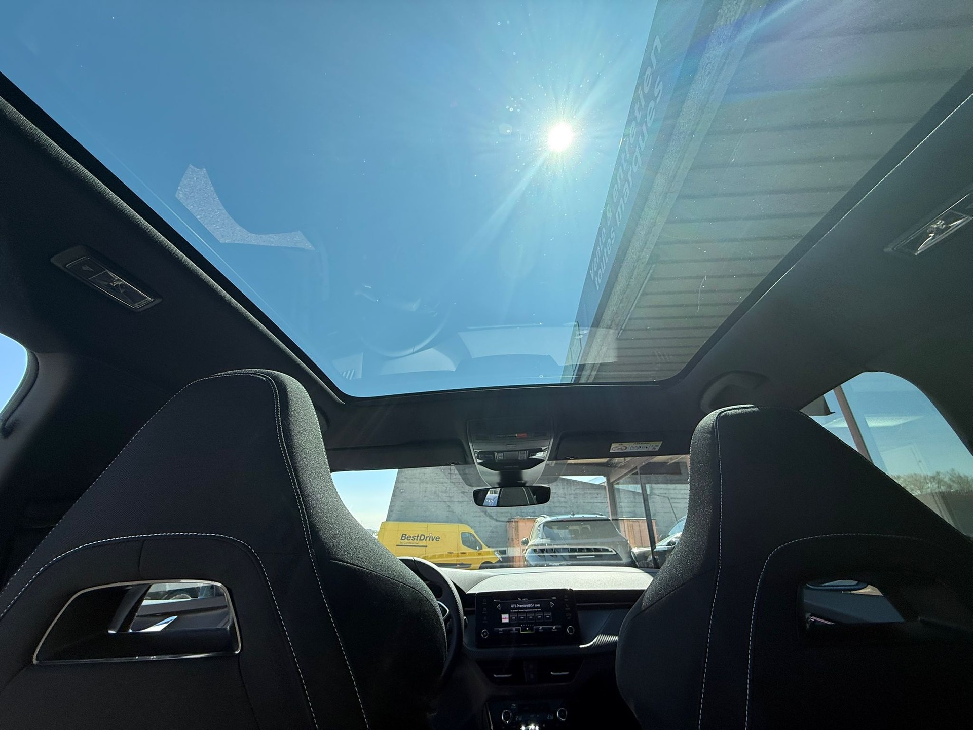 SKODA Kamiq 1.5 TSI Monte Carlo DSG-image-9