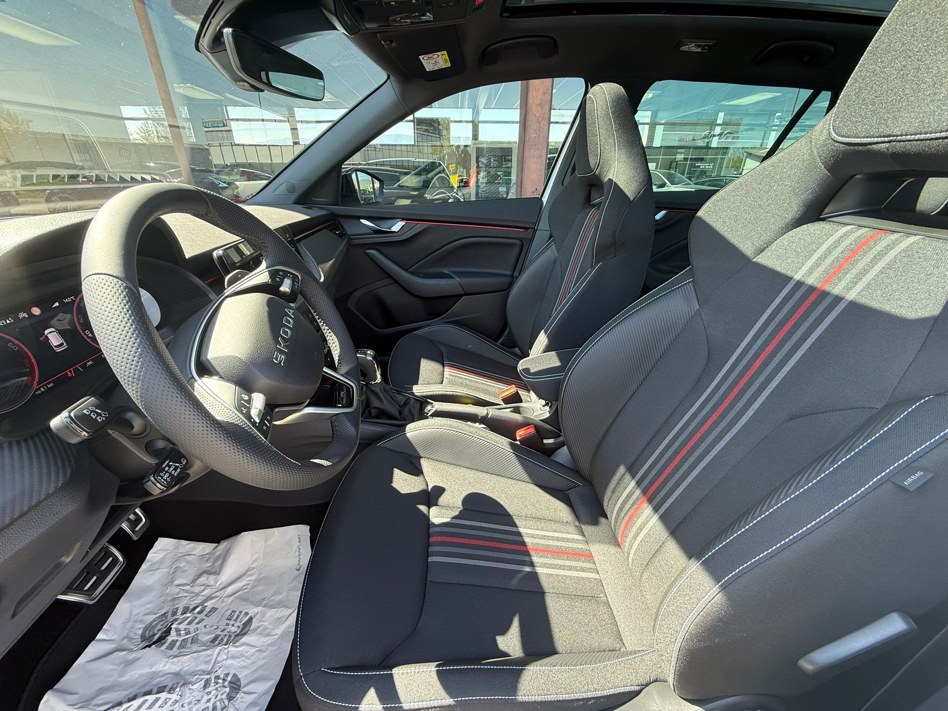 SKODA Kamiq 1.5 TSI Monte Carlo DSG-image-6