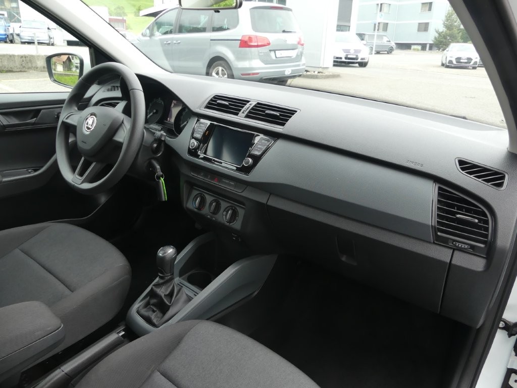 SKODA Fabia 1.0 MPI Active-image-8