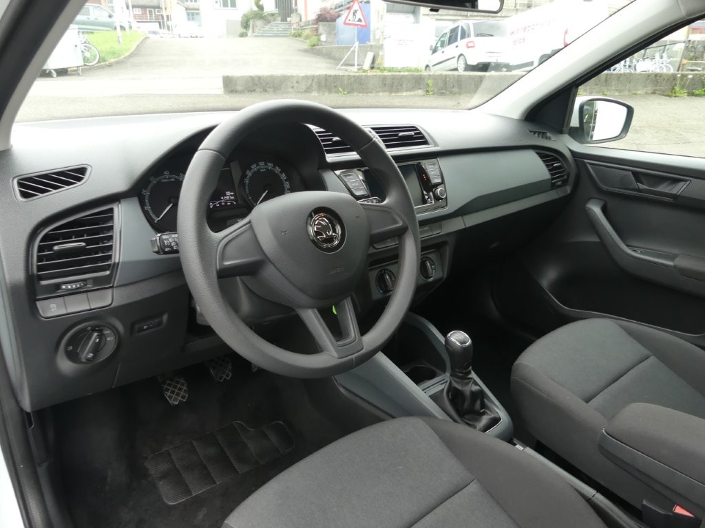 SKODA Fabia 1.0 MPI Active-image-6