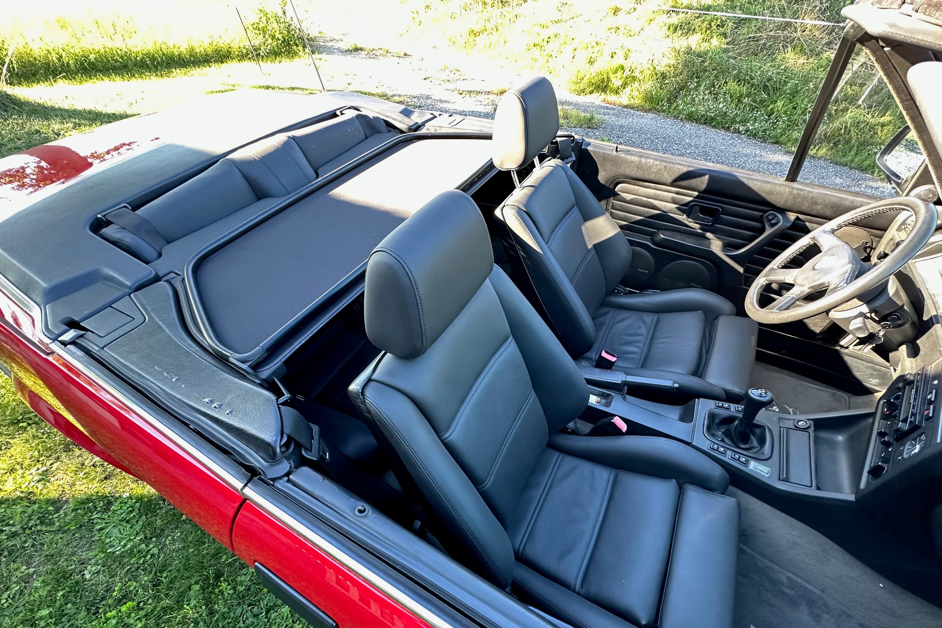 BMW 320i - E30 Cabriolet-image-5
