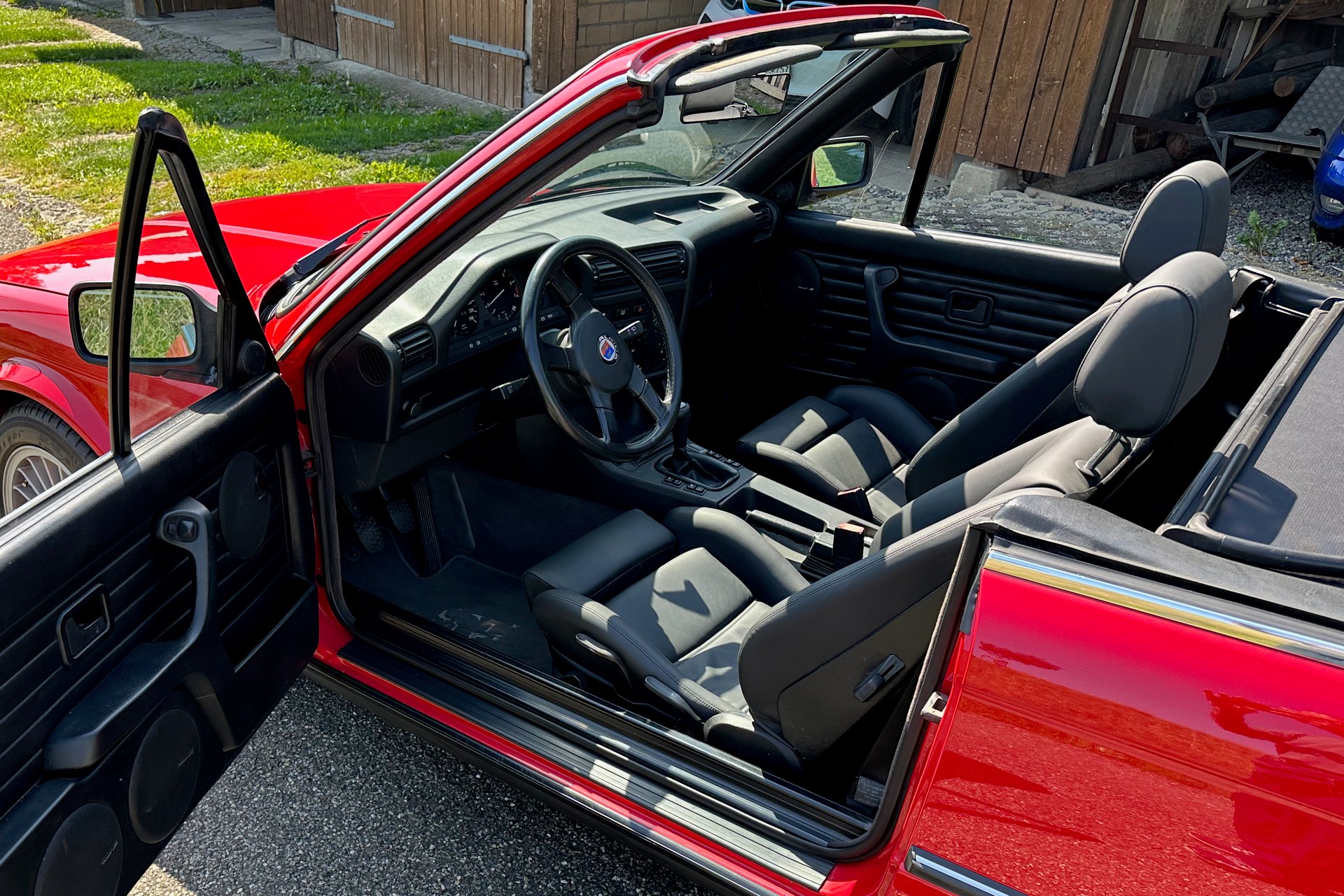 BMW 320i - E30 Cabriolet-image-3