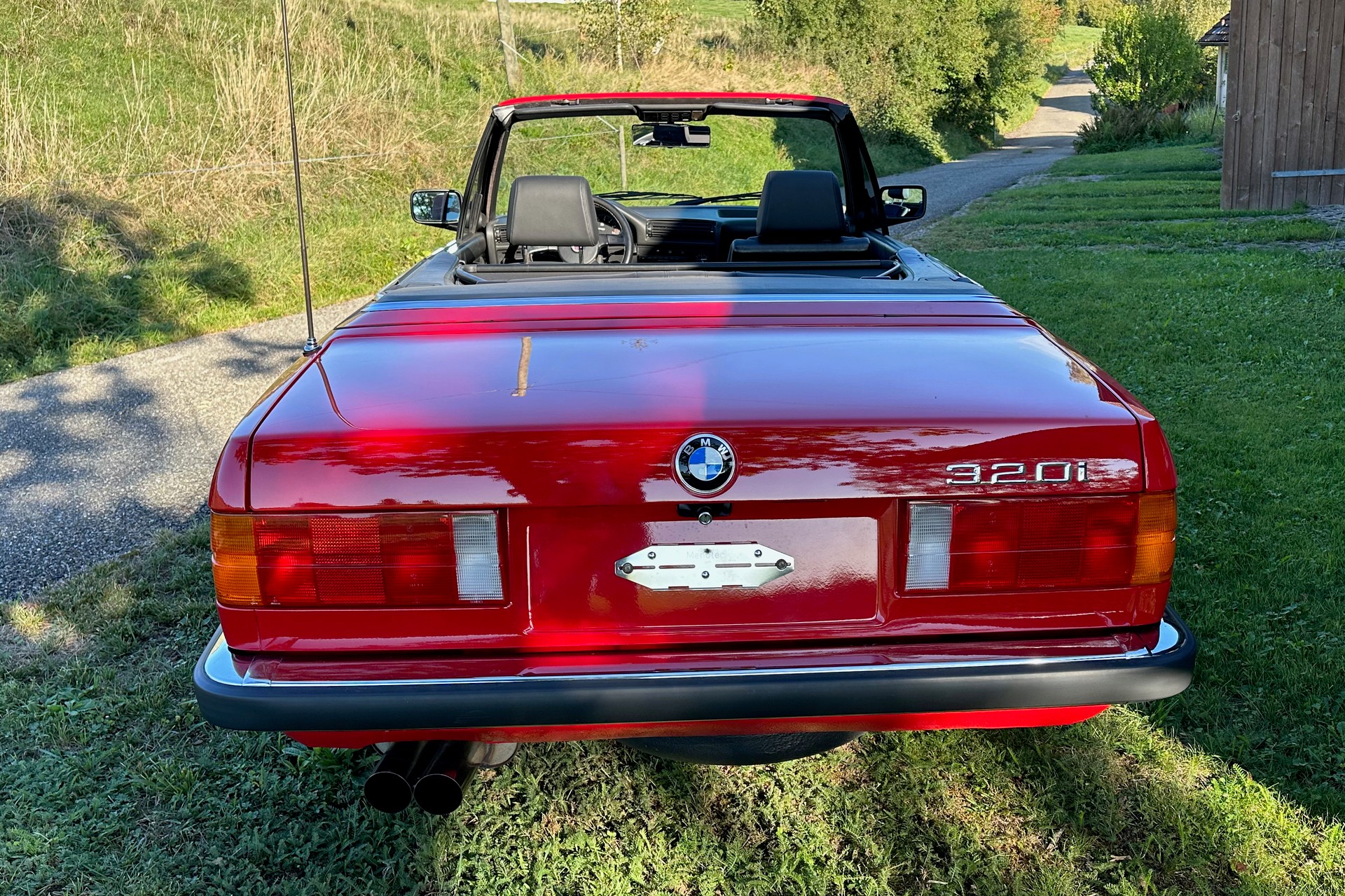 BMW 320i - E30 Cabriolet-image-2