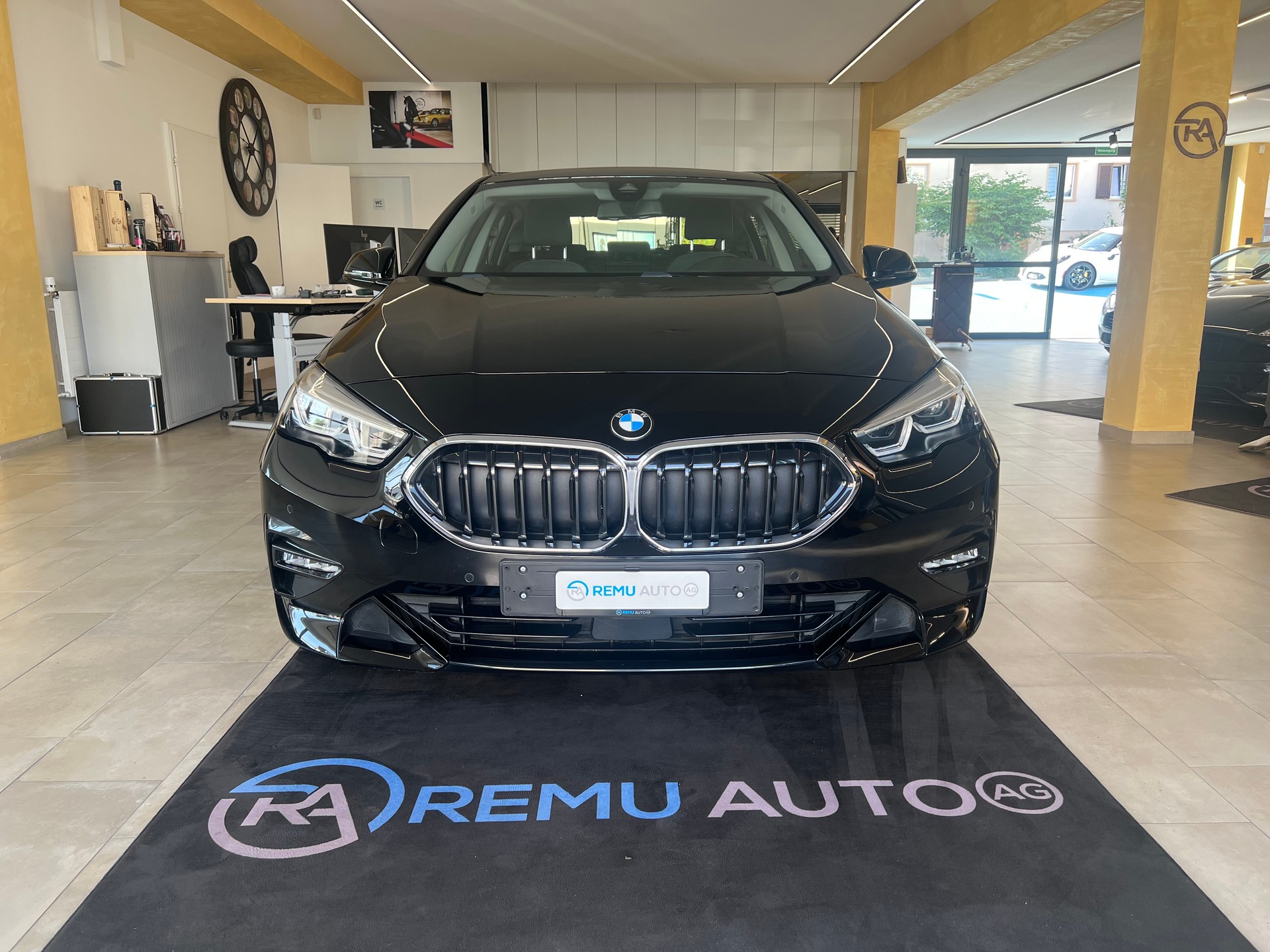 BMW 218i Gran Coupé Sport Line Steptronic-image-1