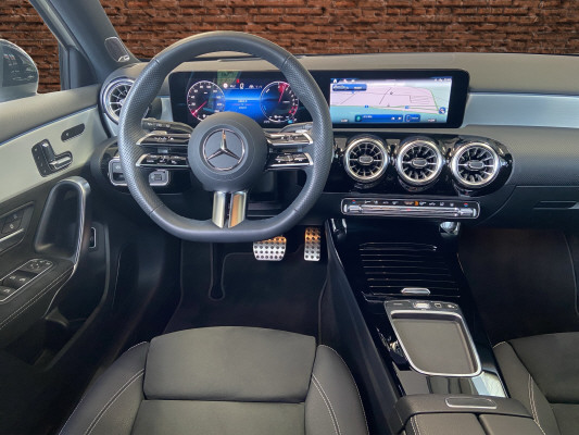 MERCEDES-BENZ A 250 e EQ Star 8G-DCT-image-9