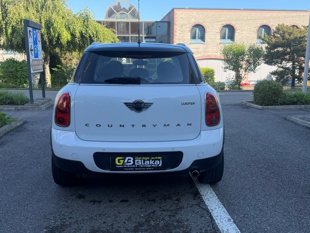 MINI Countryman Cooper FWD Steptronic-image-3