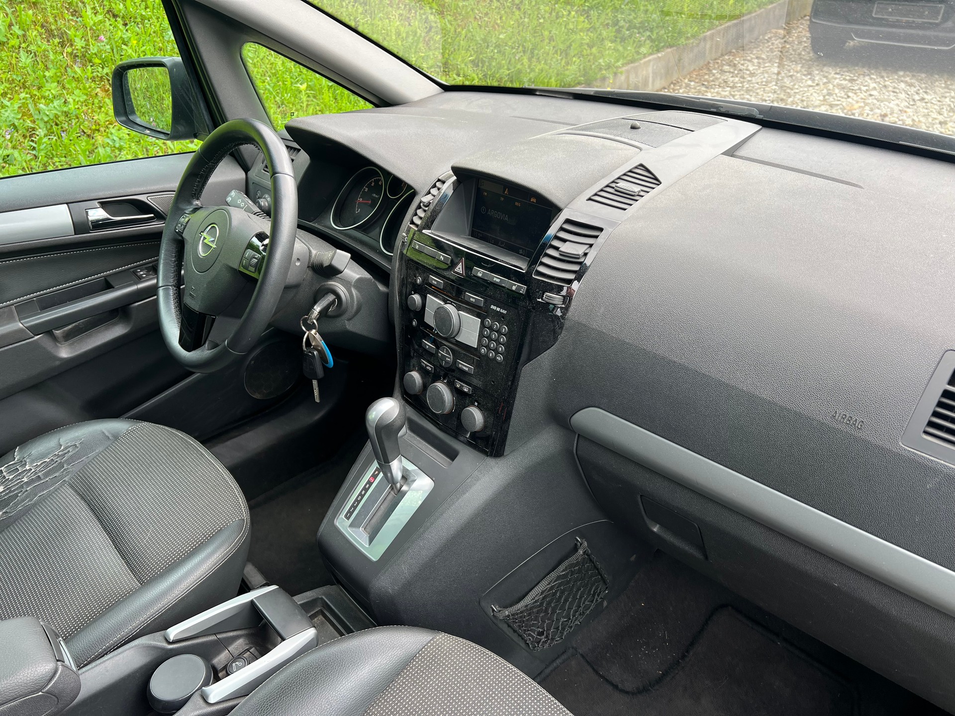 OPEL Zafira 2.2i 16V Cosmo** Automatic** 7 Plätzer-image-10