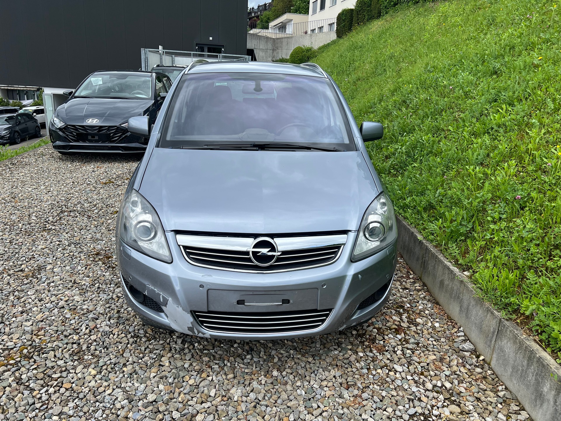 OPEL Zafira 2.2i 16V Cosmo** Automatic** 7 Plätzer-image-3
