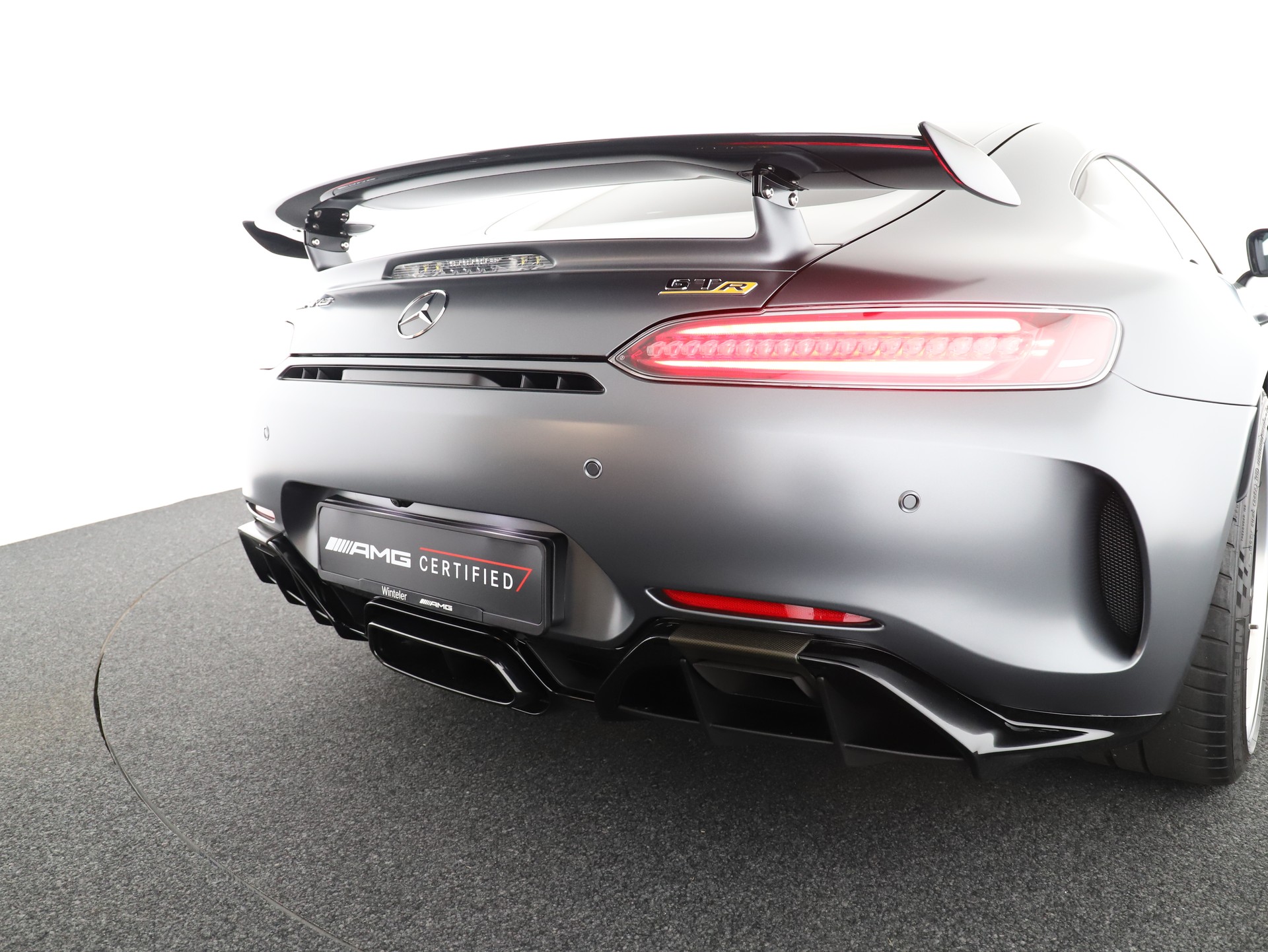 MERCEDES-BENZ AMG GT R-image-9