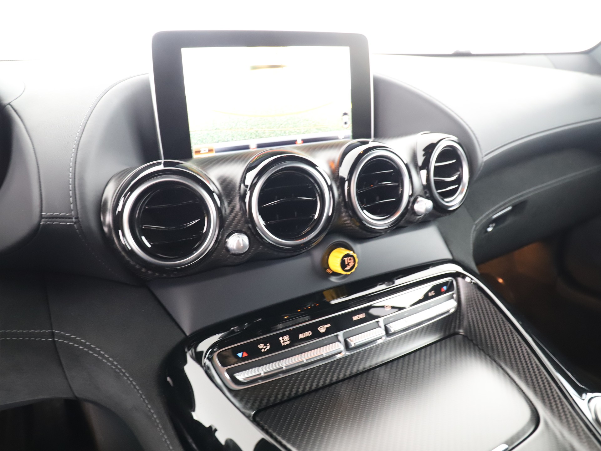 MERCEDES-BENZ AMG GT R-image-14