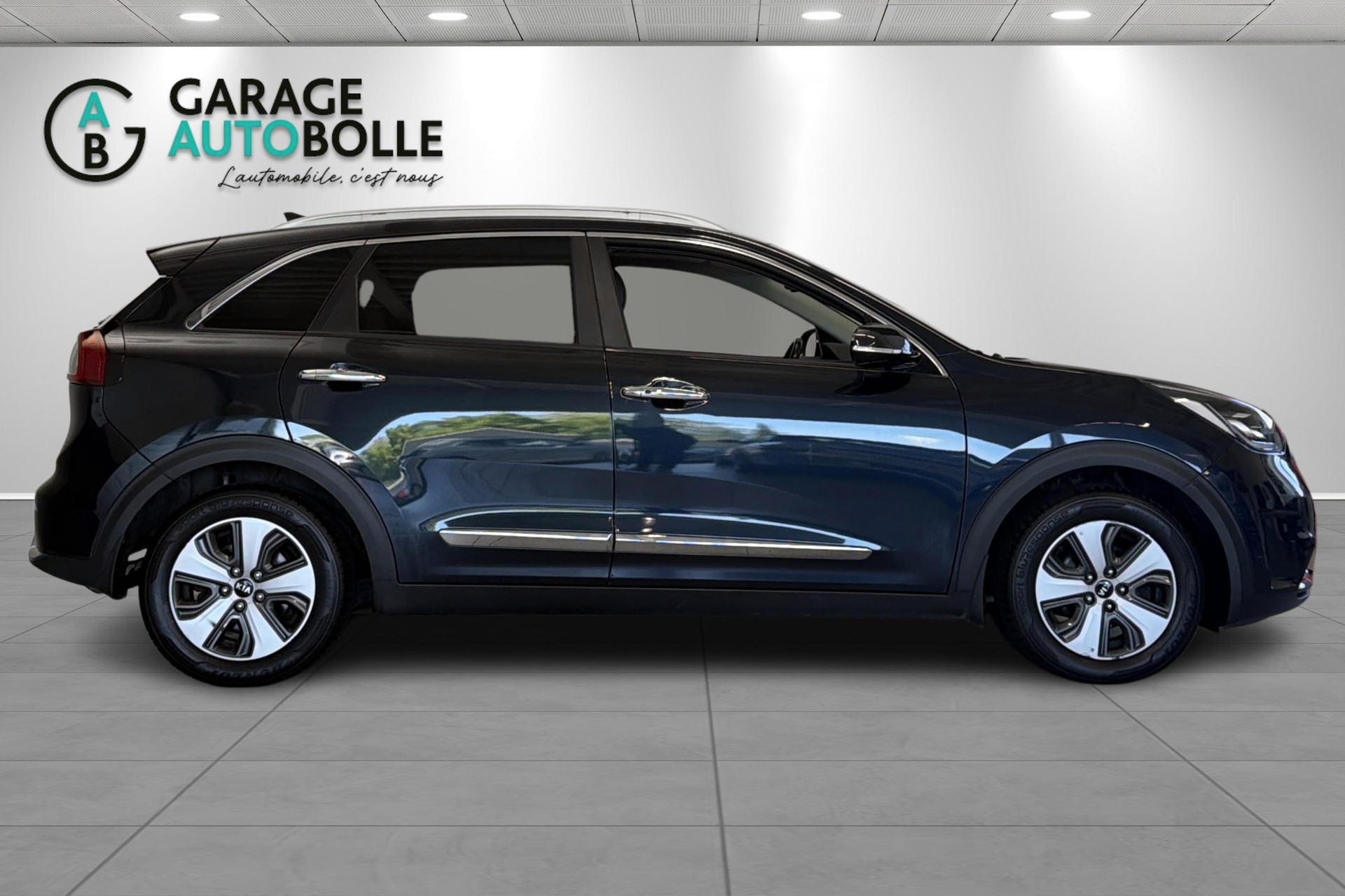 KIA Niro 1.6GDi Plug-in Hybrid DCT-showroom-element-2