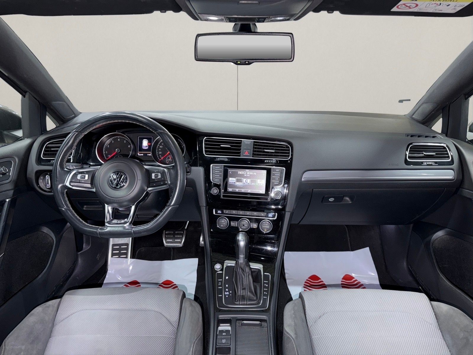 VW Golf 1.4 TSI Cup R-Line DSG-image-11