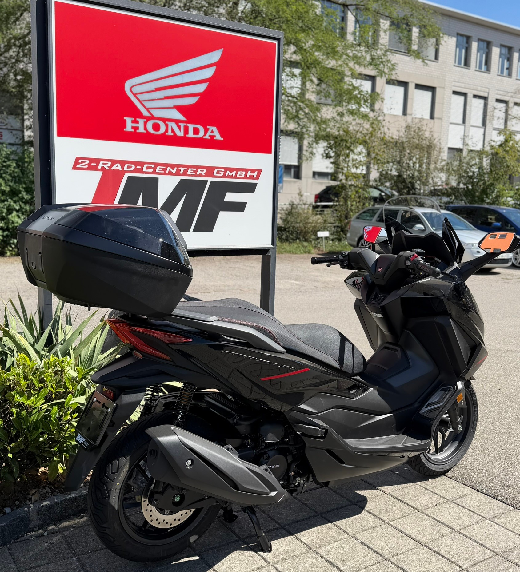 HONDA NSS 350 SPECIAL EDITION INKL. SMART TOPCASE-showroom-element-2