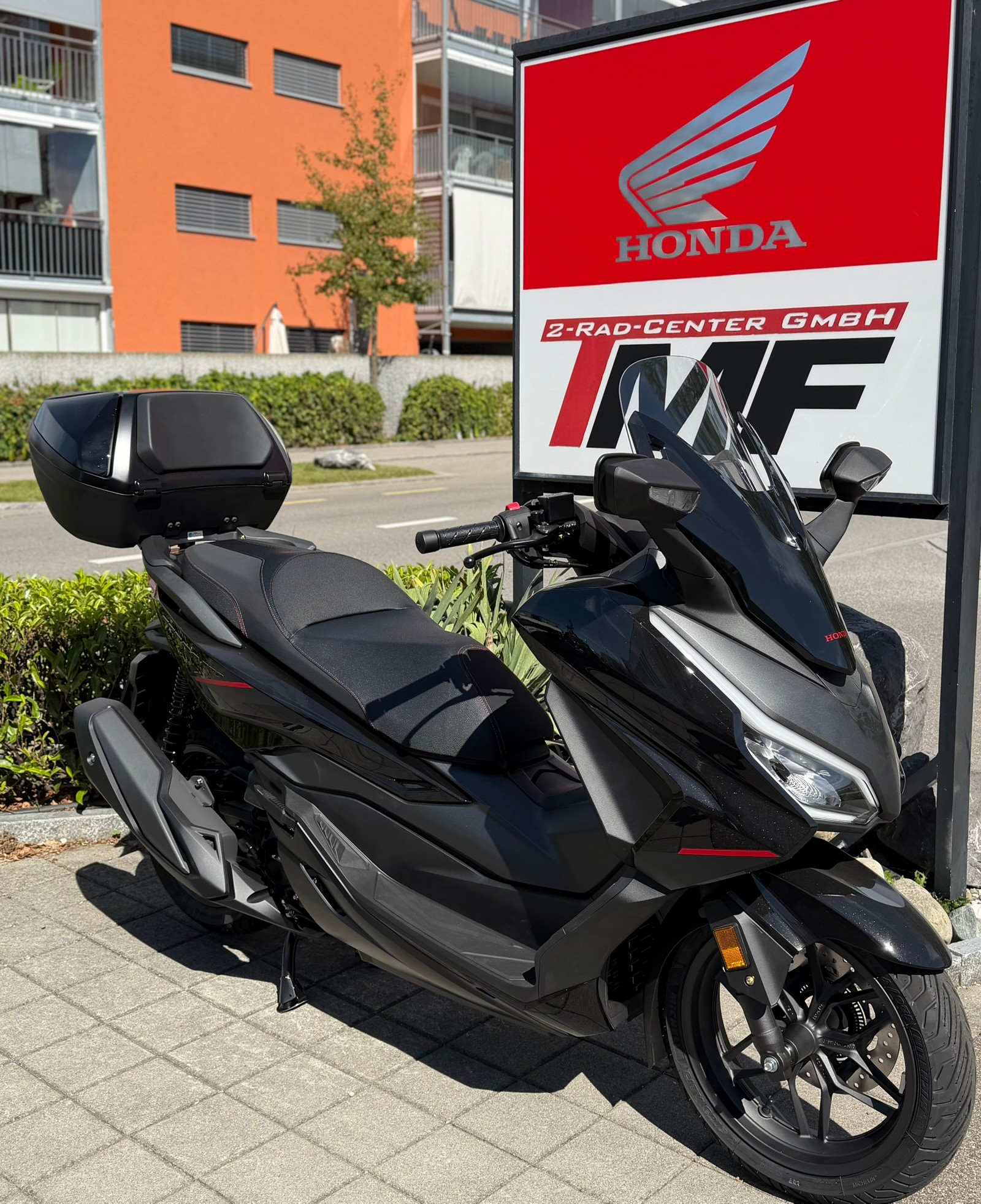 HONDA NSS 350 SPECIAL EDITION INKL. SMART TOPCASE-showroom-element-1