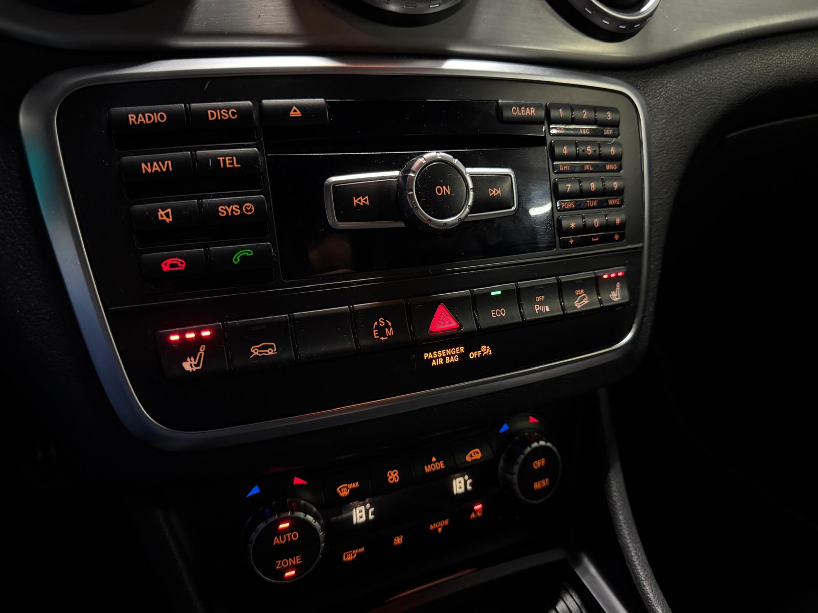 MERCEDES-BENZ GLA 220 CDI AMG Grey&Black Edition 4Matic 7G-DCT-image-17