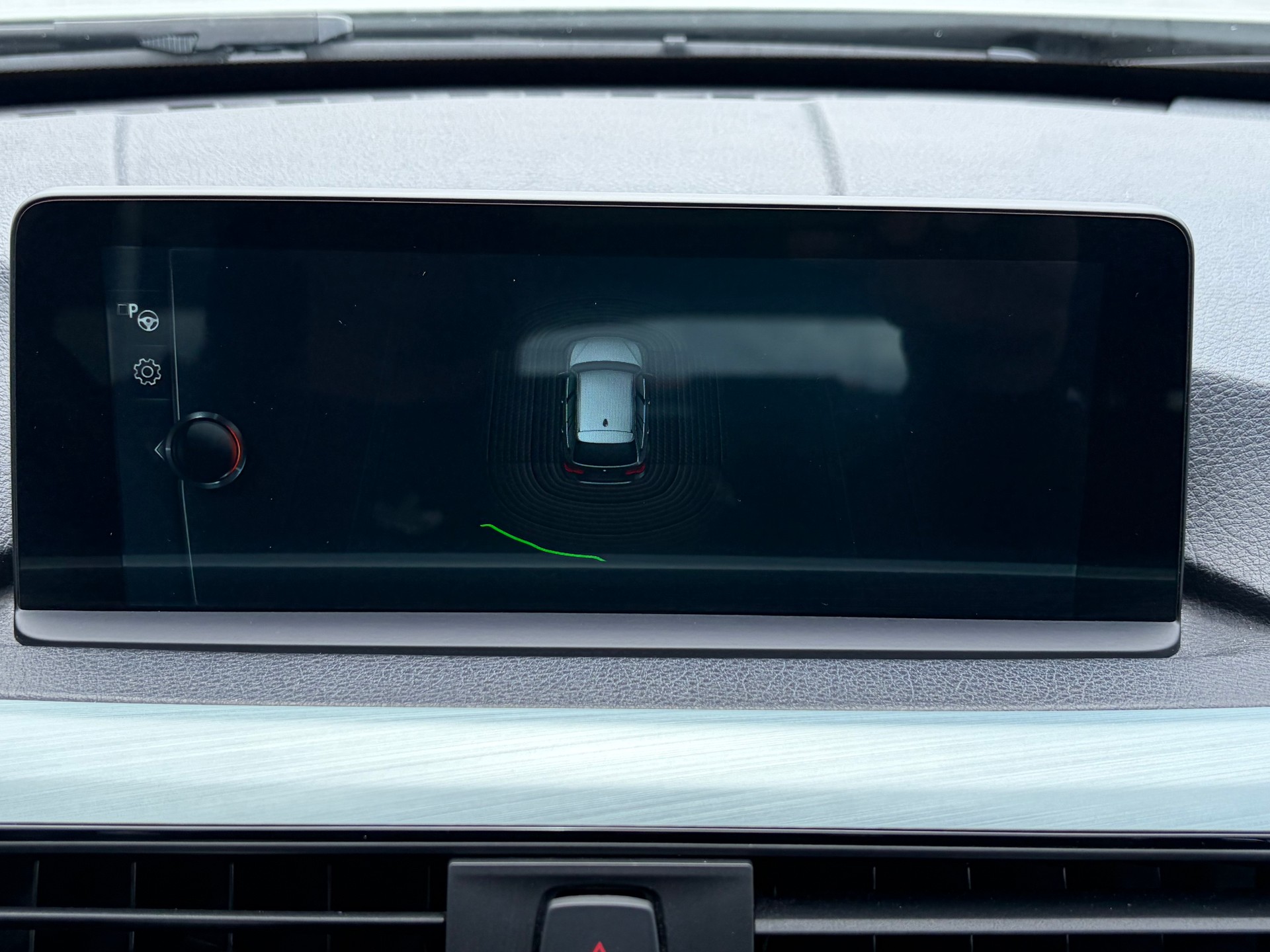 BMW 320i xDrive Touring Steptronic-image-18
