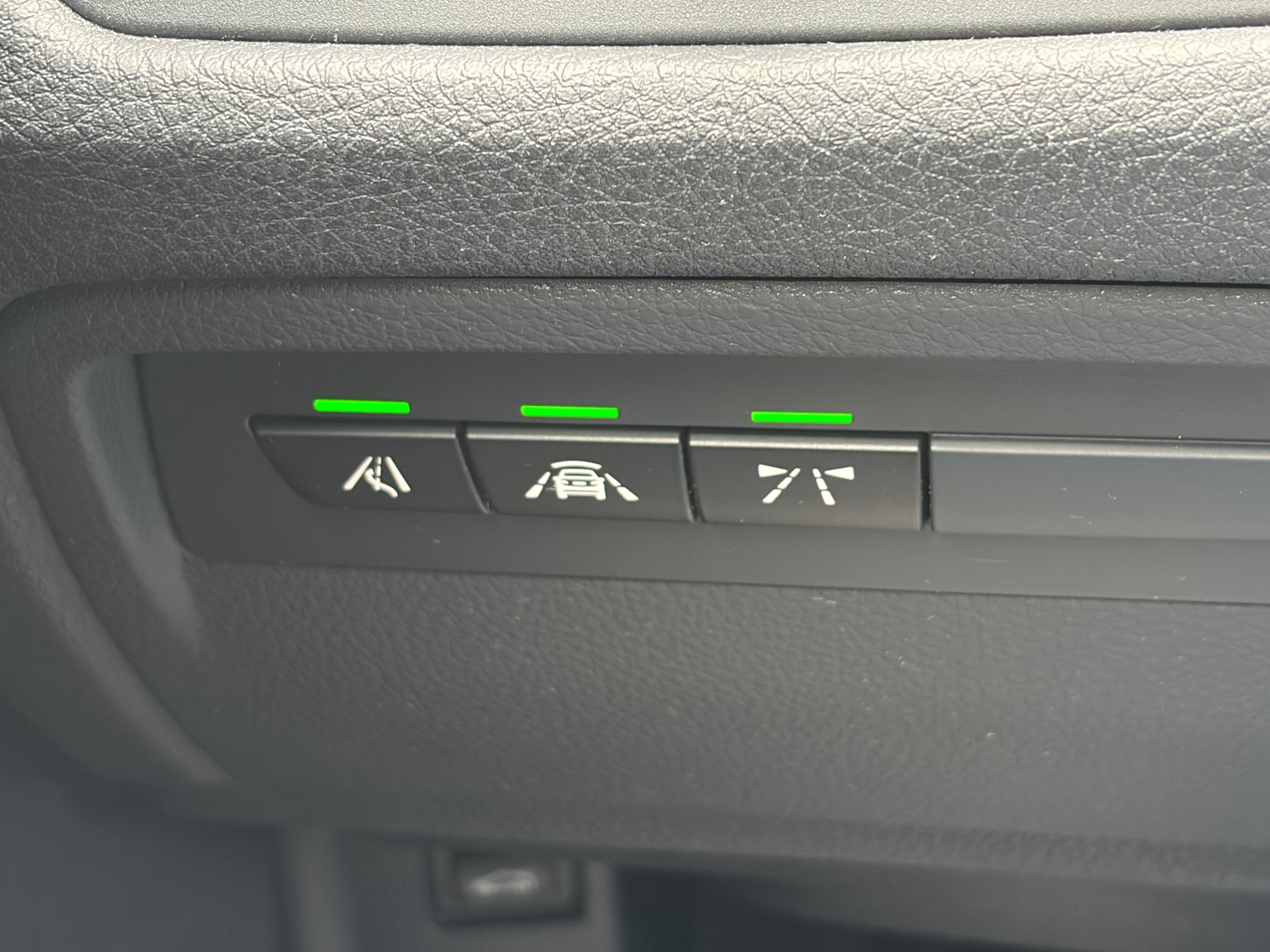BMW 320i xDrive Touring Steptronic-image-13