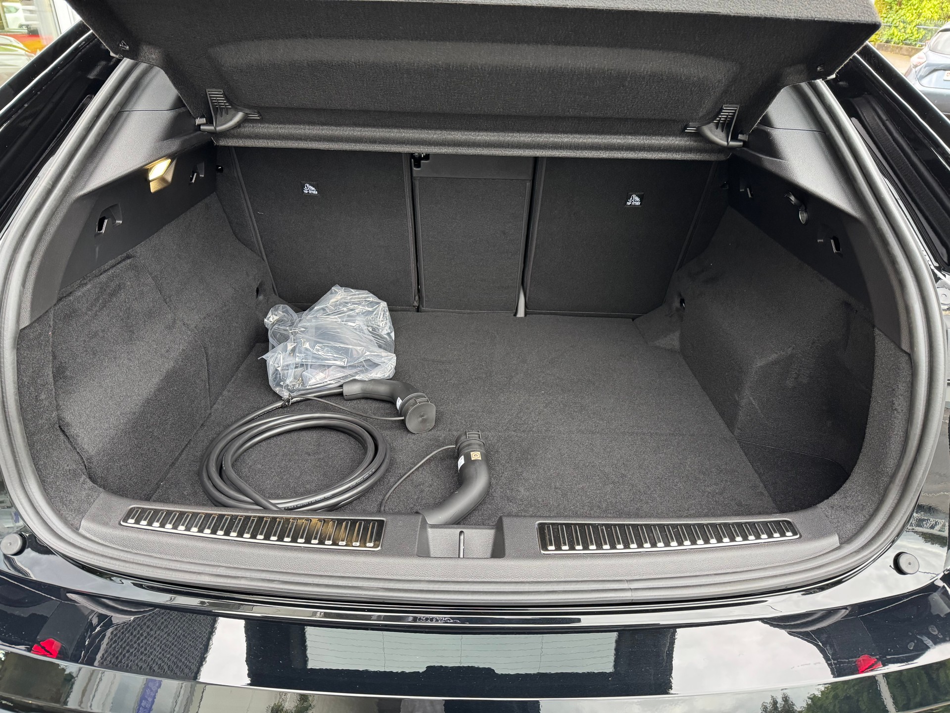 RENAULT Rafale 1.2 E-Tech Plug-in Hybrid 300 4x4 Atelier Alpine-image-9