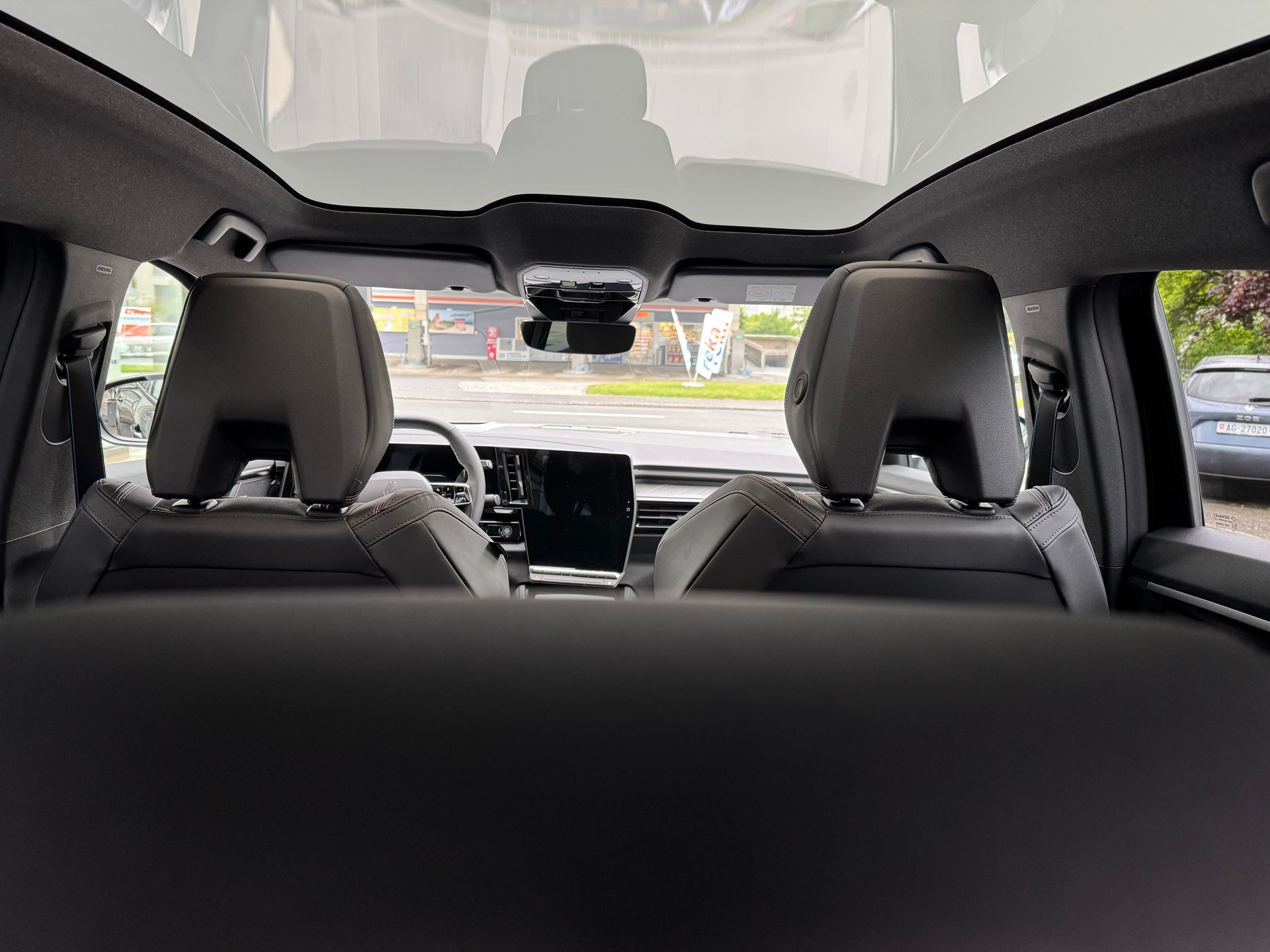 RENAULT Rafale 1.2 E-Tech Plug-in Hybrid 300 4x4 Atelier Alpine-image-10