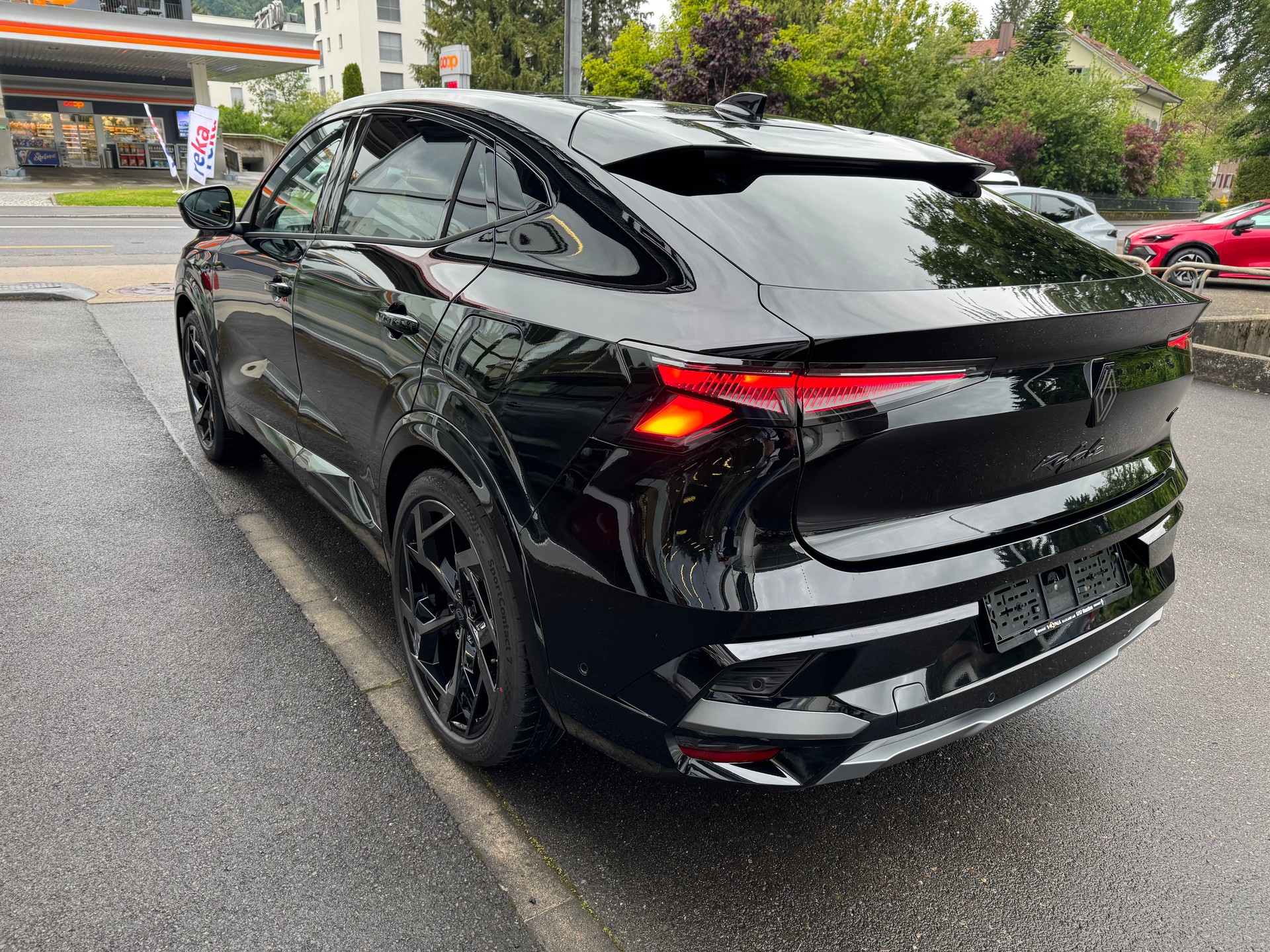 RENAULT Rafale 1.2 E-Tech Plug-in Hybrid 300 4x4 Atelier Alpine-image-6
