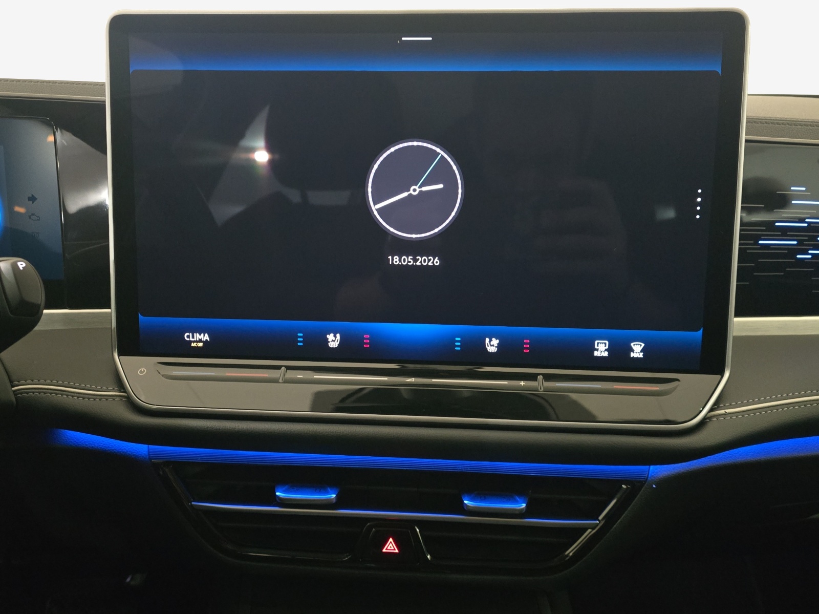 VW Passat Variant 2.0 TDI evo Business 4 Motion DSG-image-10