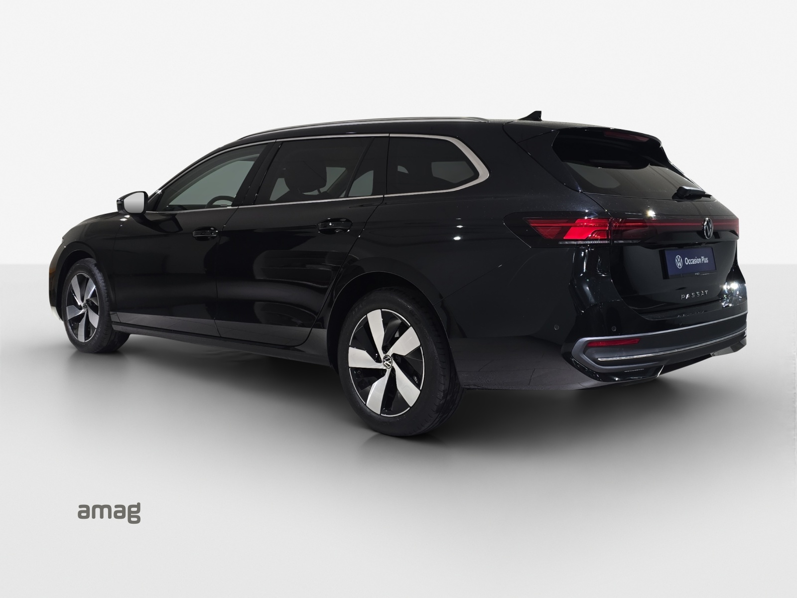 VW Passat Variant 2.0 TDI evo Business 4 Motion DSG-image-2