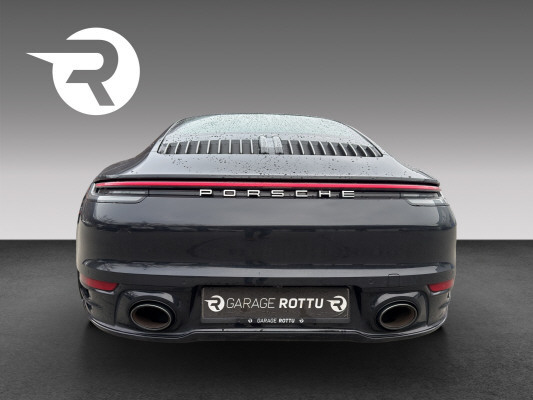 PORSCHE 911 Carrera 4S-image-4
