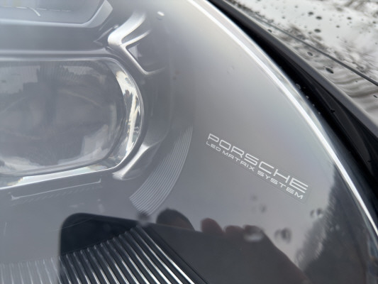 PORSCHE 911 Carrera 4S-image-12