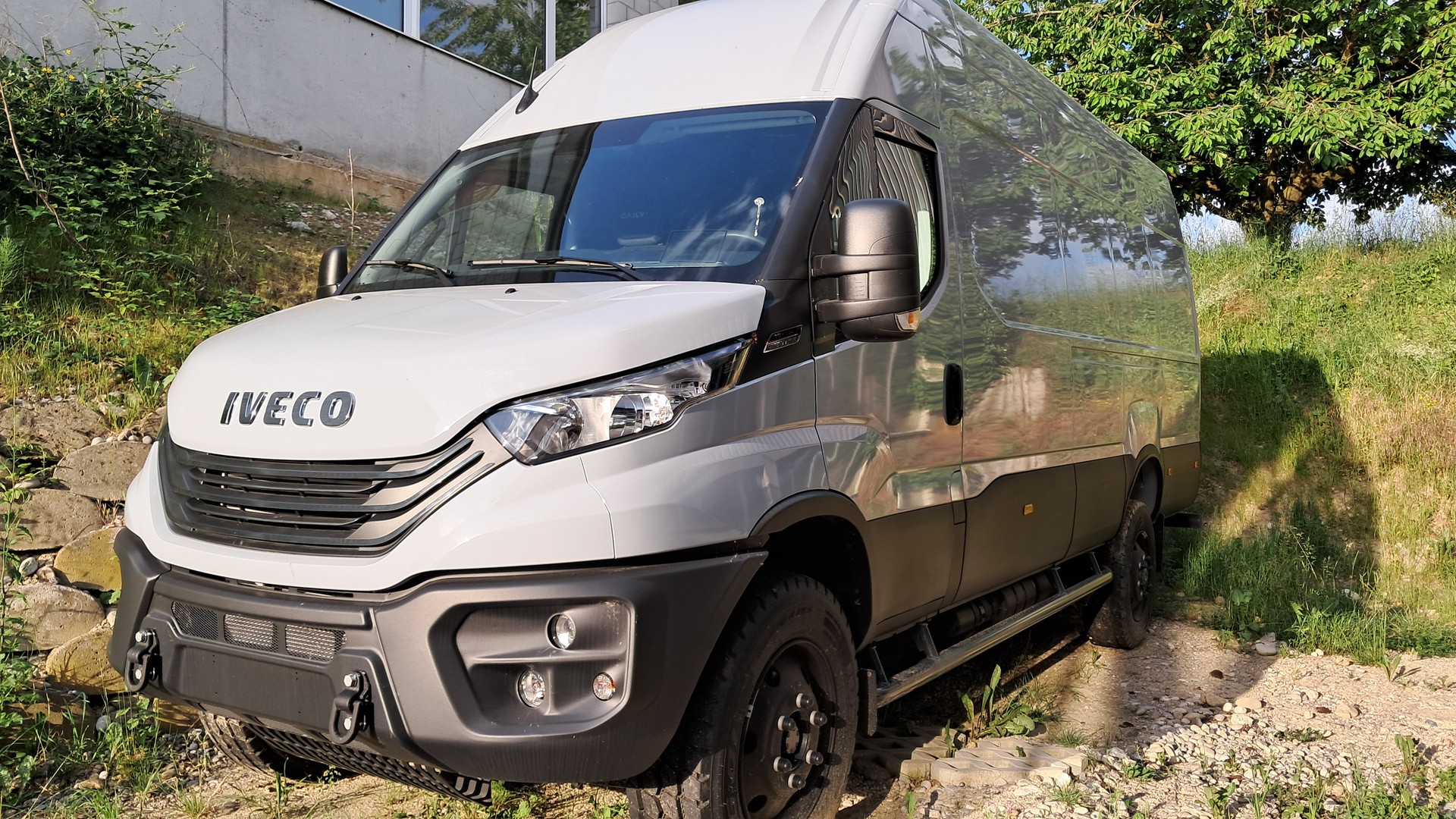 IVECO Daily 4x4 Kastenwagen 7t 70S18 HW