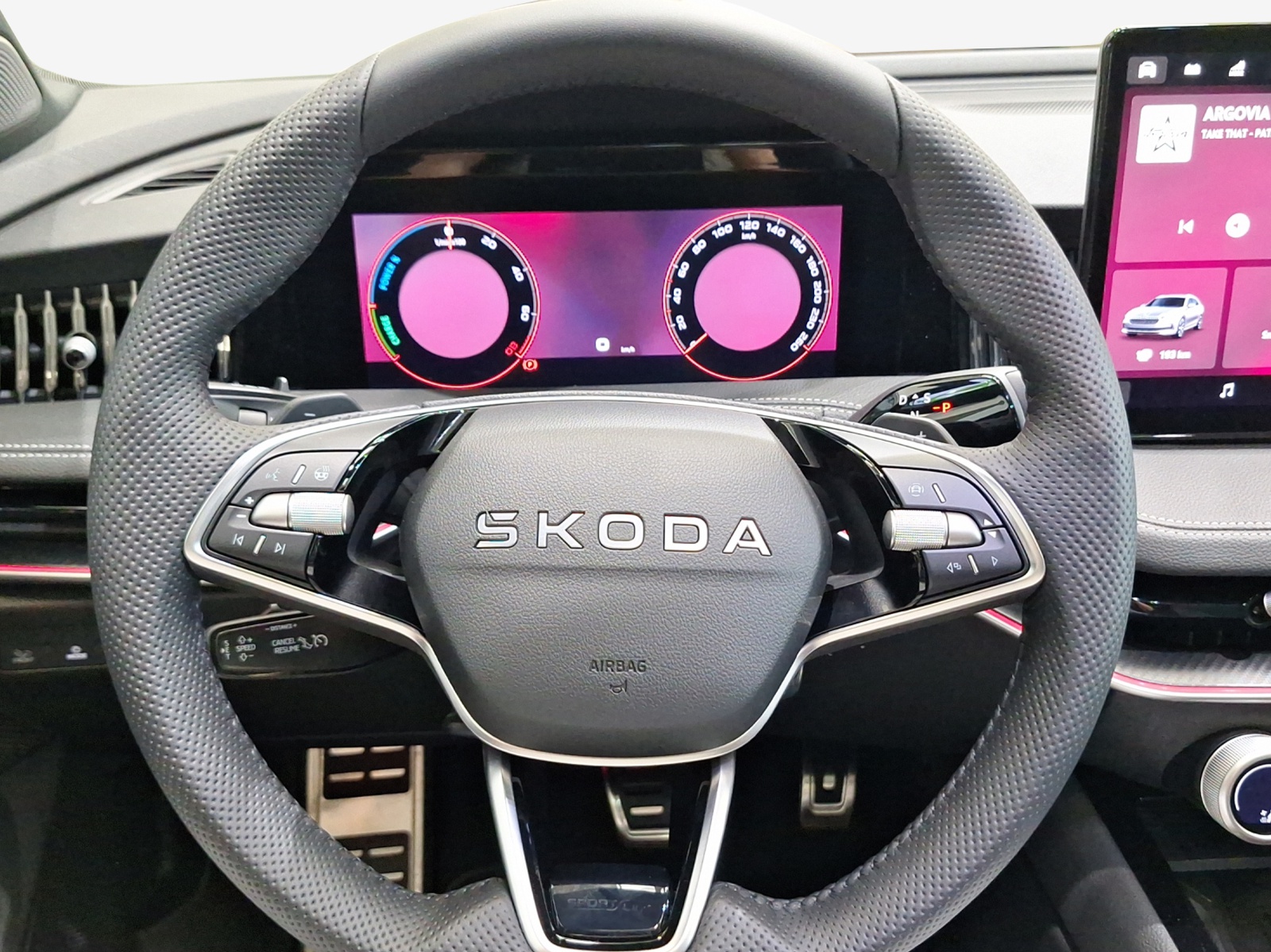 SKODA Superb Combi 1.5 TSI PHEV Sportline DSG-image-9