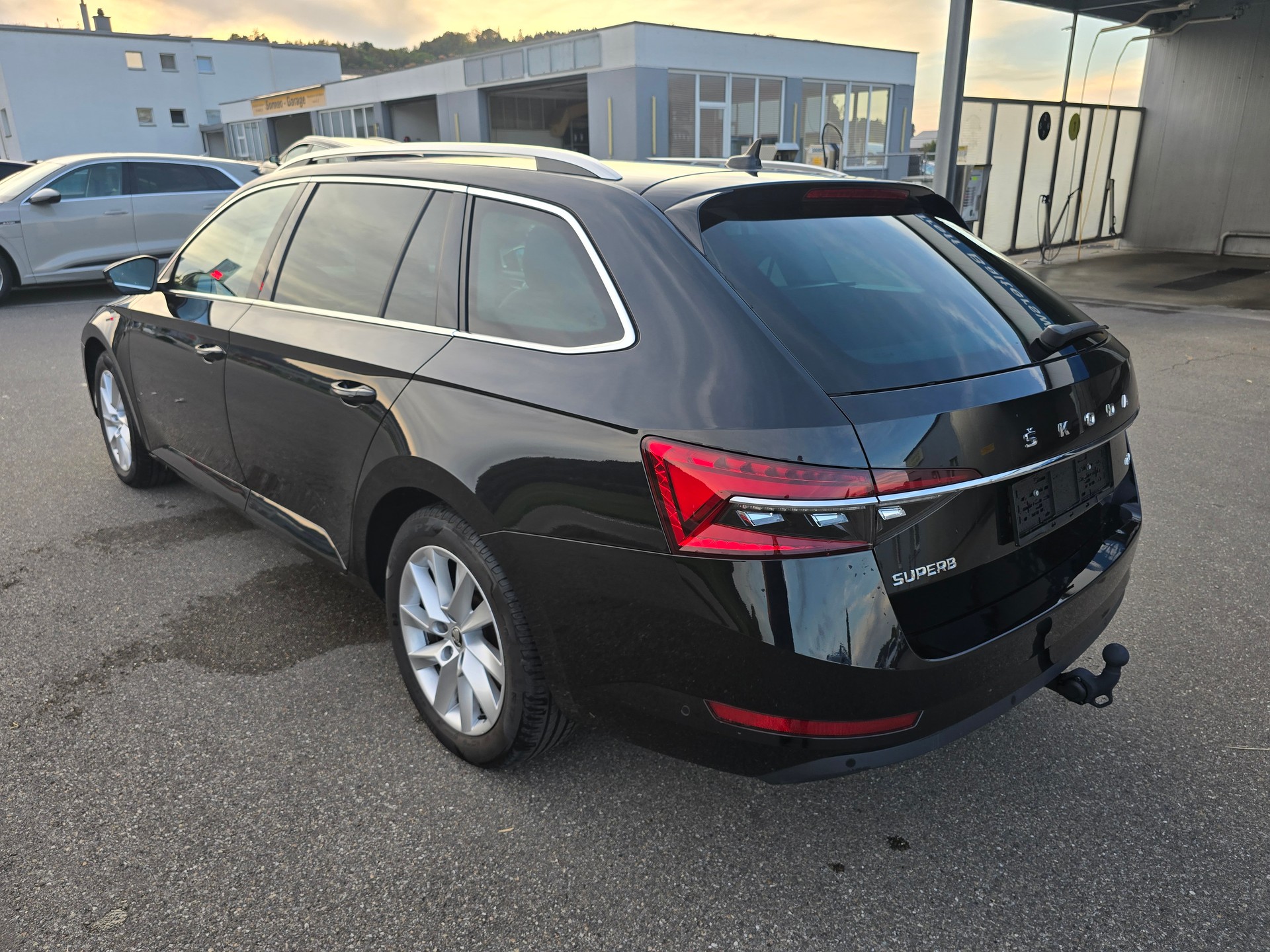 SKODA Superb Combi 2.0 TDi Style 4x4 DSG*TOP-ZUSTAND*Frsch ab MFK"Frisch ab Service**Anhängerkupplung-image-2