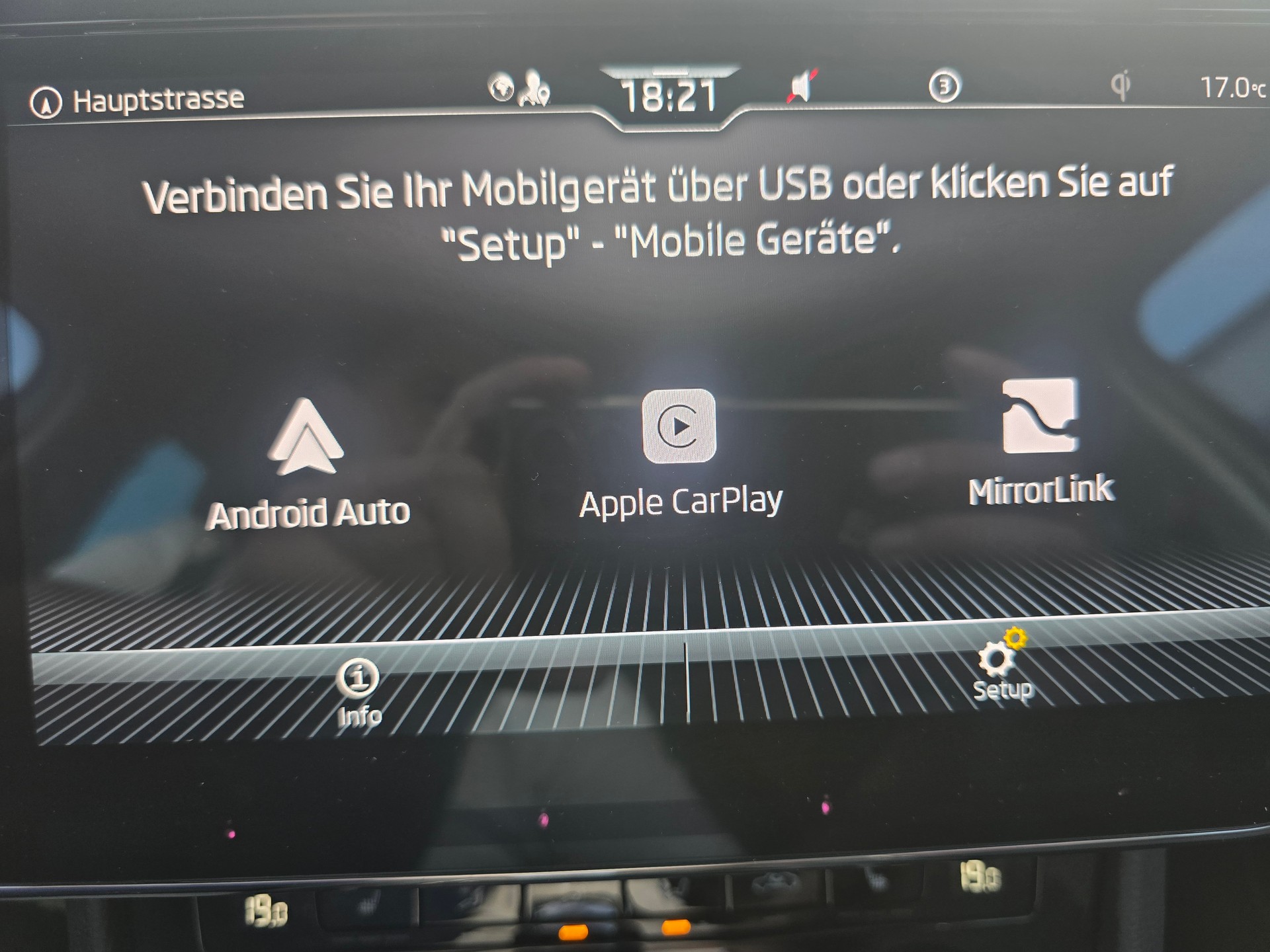 SKODA Superb Combi 2.0 TDi Style 4x4 DSG*TOP-ZUSTAND*Frsch ab MFK"Frisch ab Service**Anhängerkupplung-image-12
