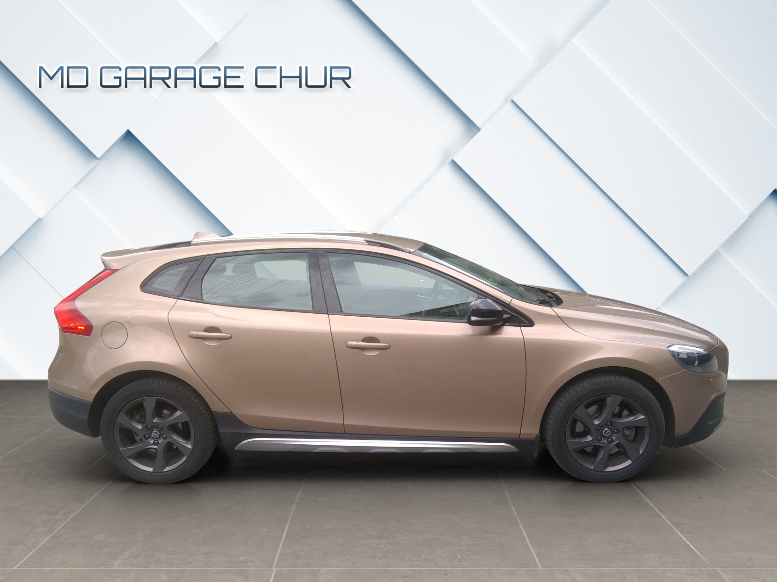 VOLVO V40 Cross Country T4 2.0 AWD Momentum Geartronic-image-8