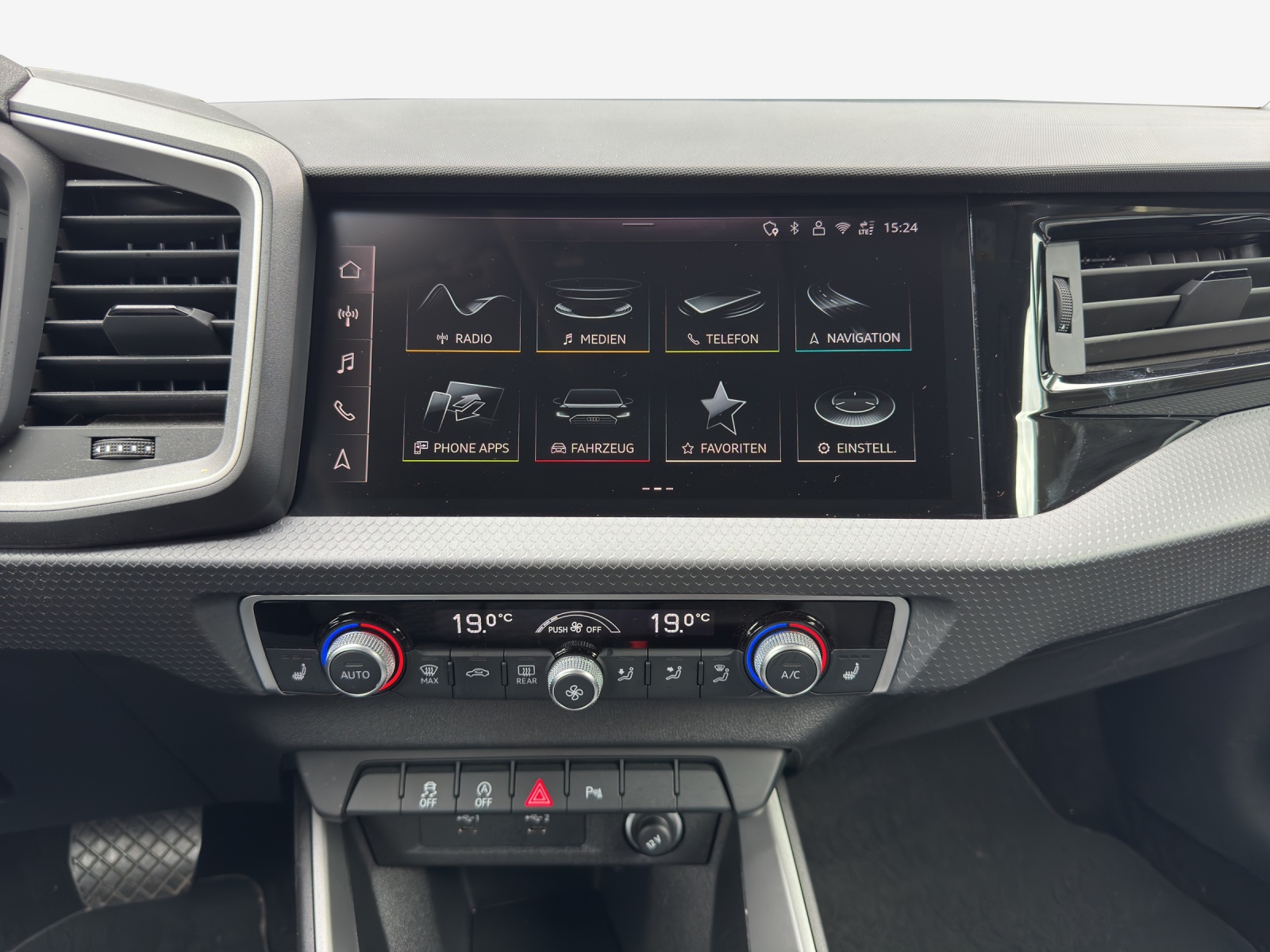 AUDI A1 Sportback 30 TFSI Attraction S-tronic-image-10