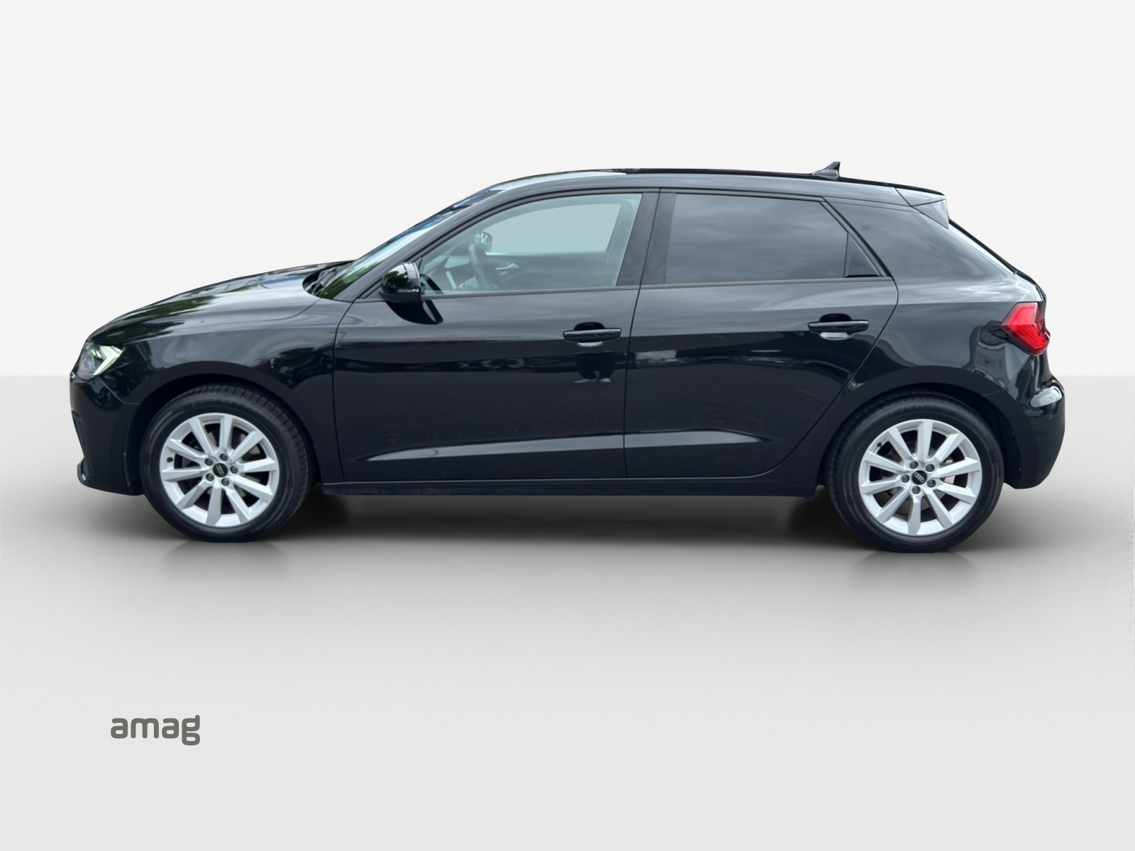 AUDI A1 Sportback 30 TFSI Attraction S-tronic-image-1