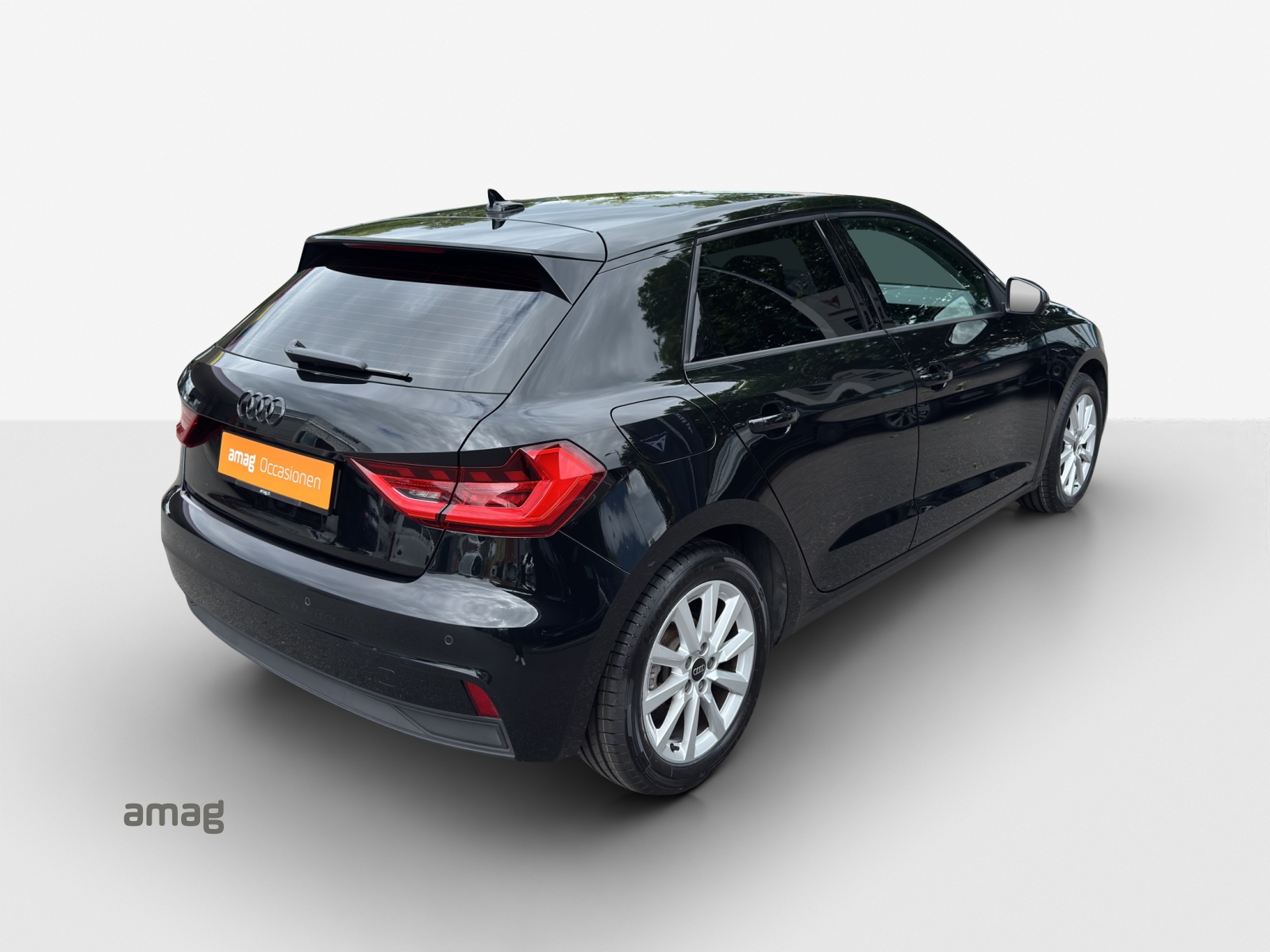 AUDI A1 Sportback 30 TFSI Attraction S-tronic-image-4