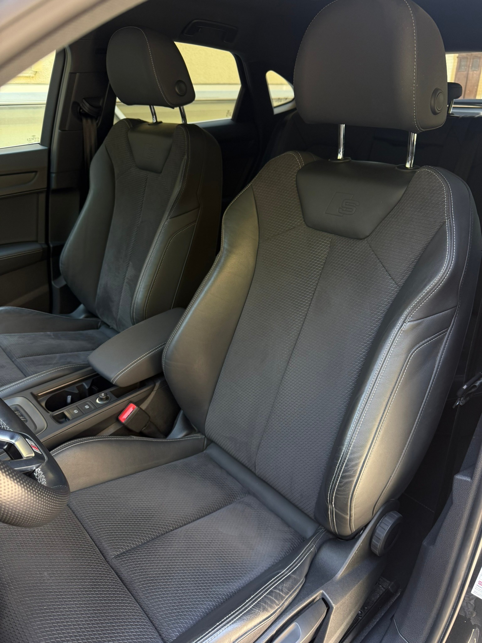 AUDI Q3 Sportback 35 TFSI Attraction S-tronic-image-9