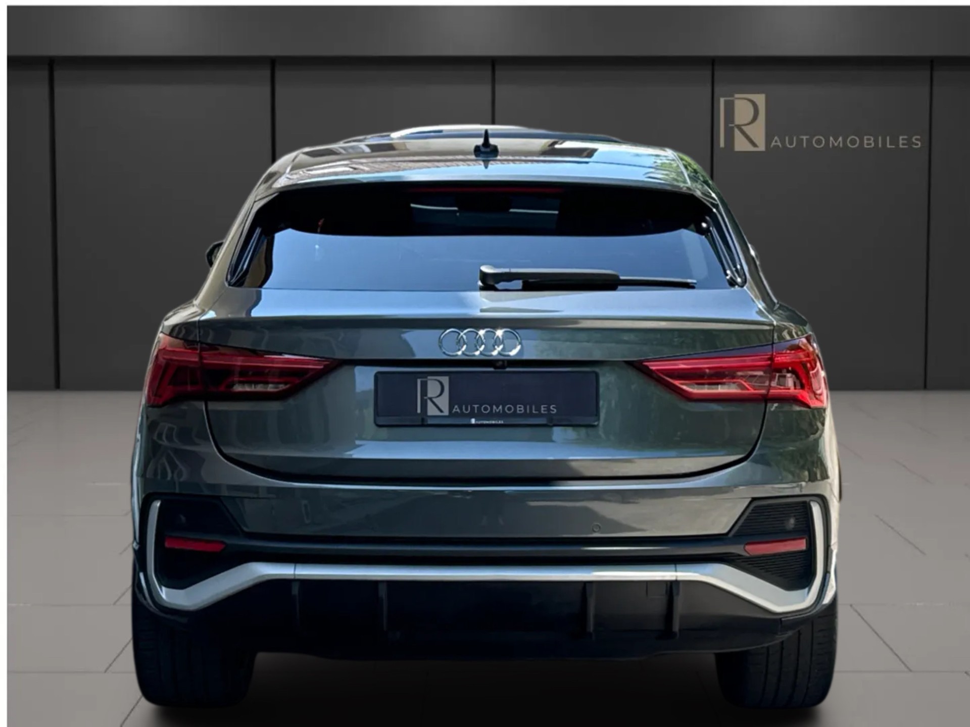 AUDI Q3 Sportback 35 TFSI Attraction S-tronic-image-7