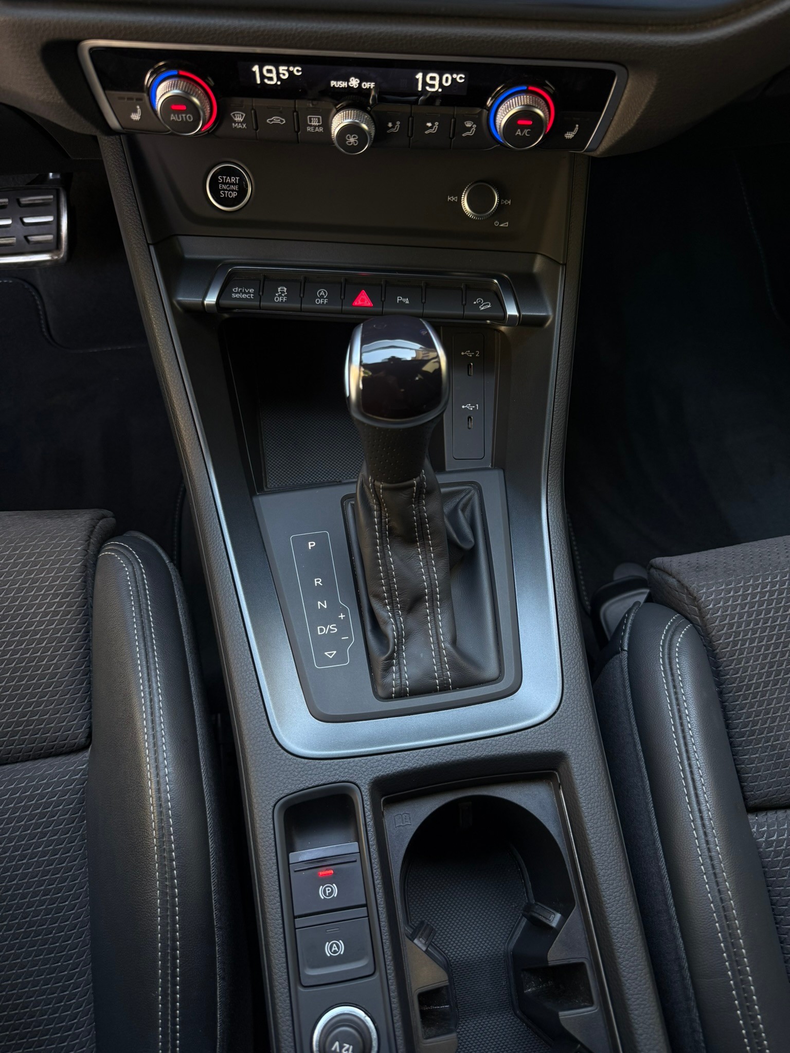 AUDI Q3 Sportback 35 TFSI Attraction S-tronic-image-12