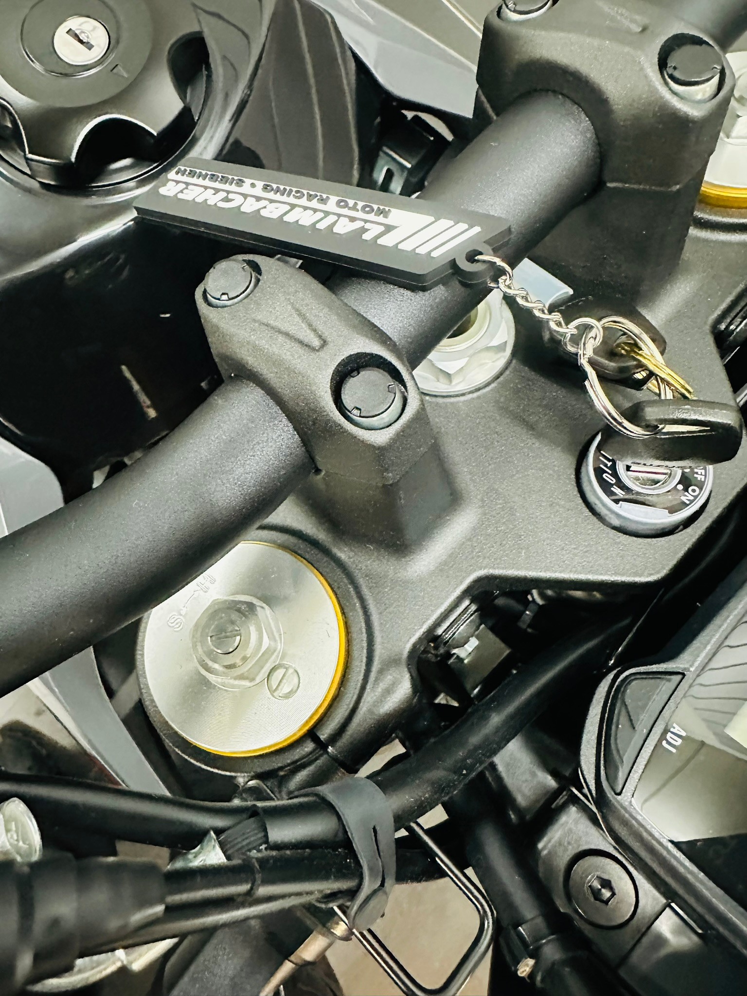 SUZUKI DR-Z4S / DR-Z 400-showroom-element-3