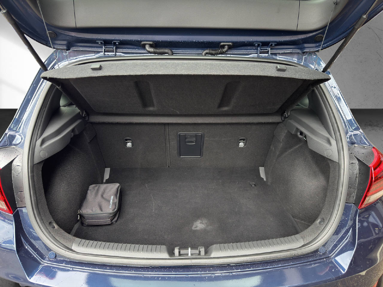 HYUNDAI i30 1.5 T-GDi N-Line-image-13