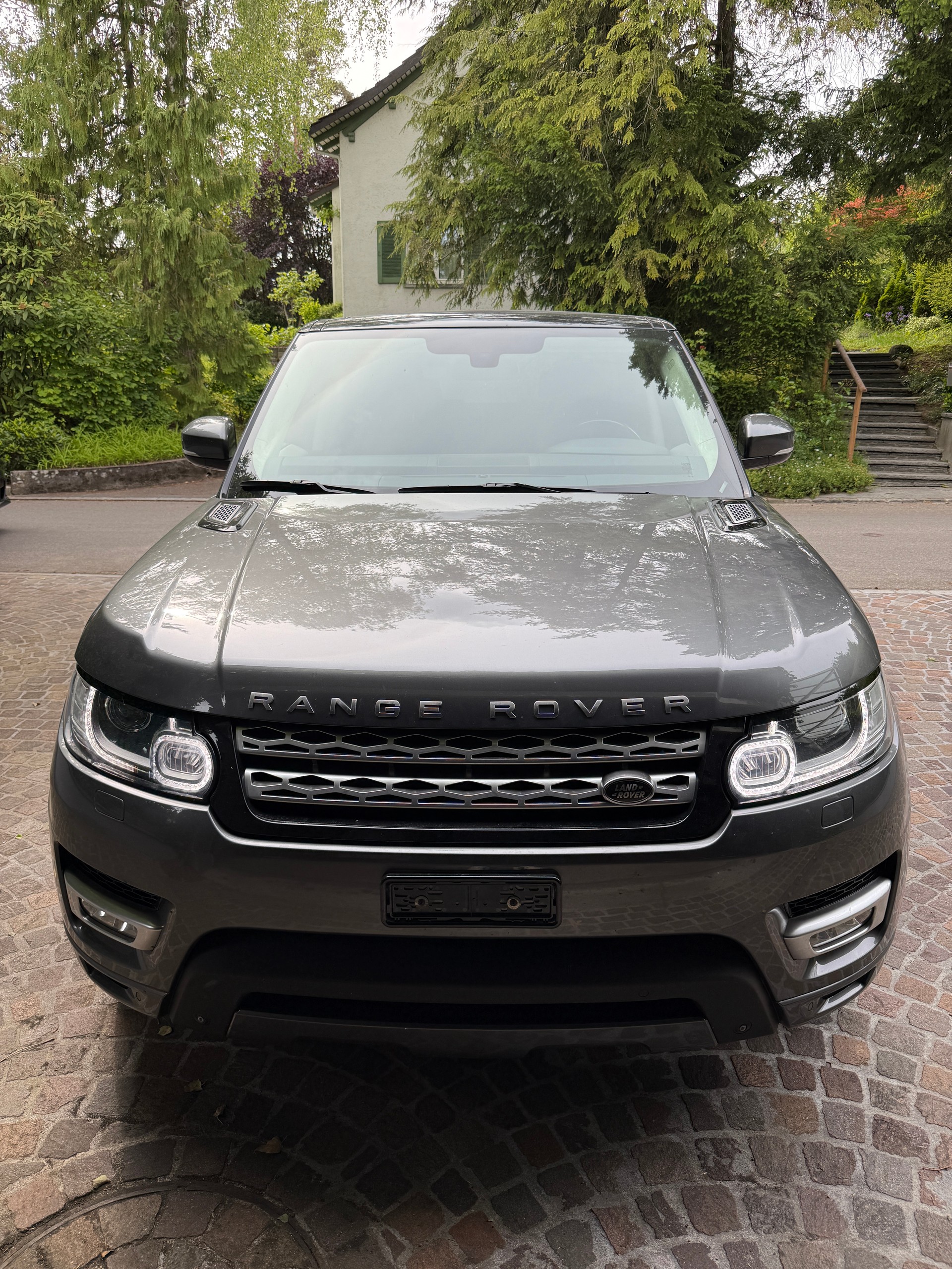 LAND ROVER 3.0 SDV6 Autobiography-image-3