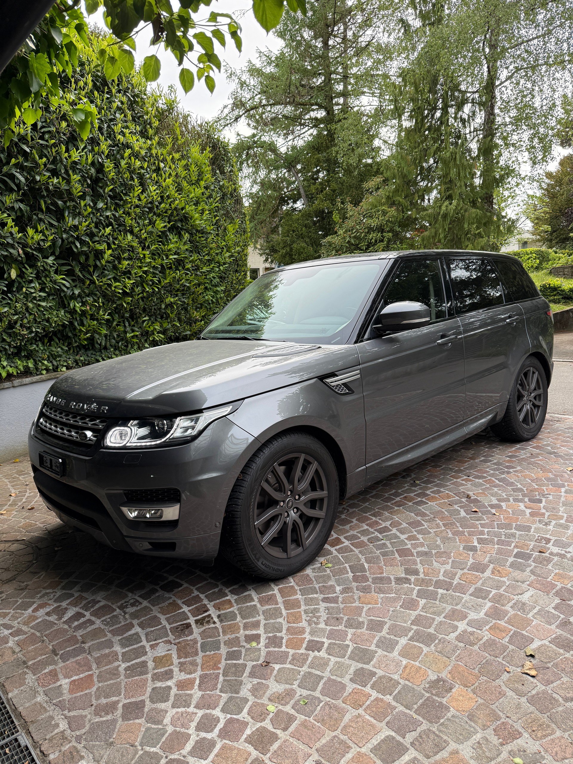 LAND ROVER 3.0 SDV6 Autobiography-image-0