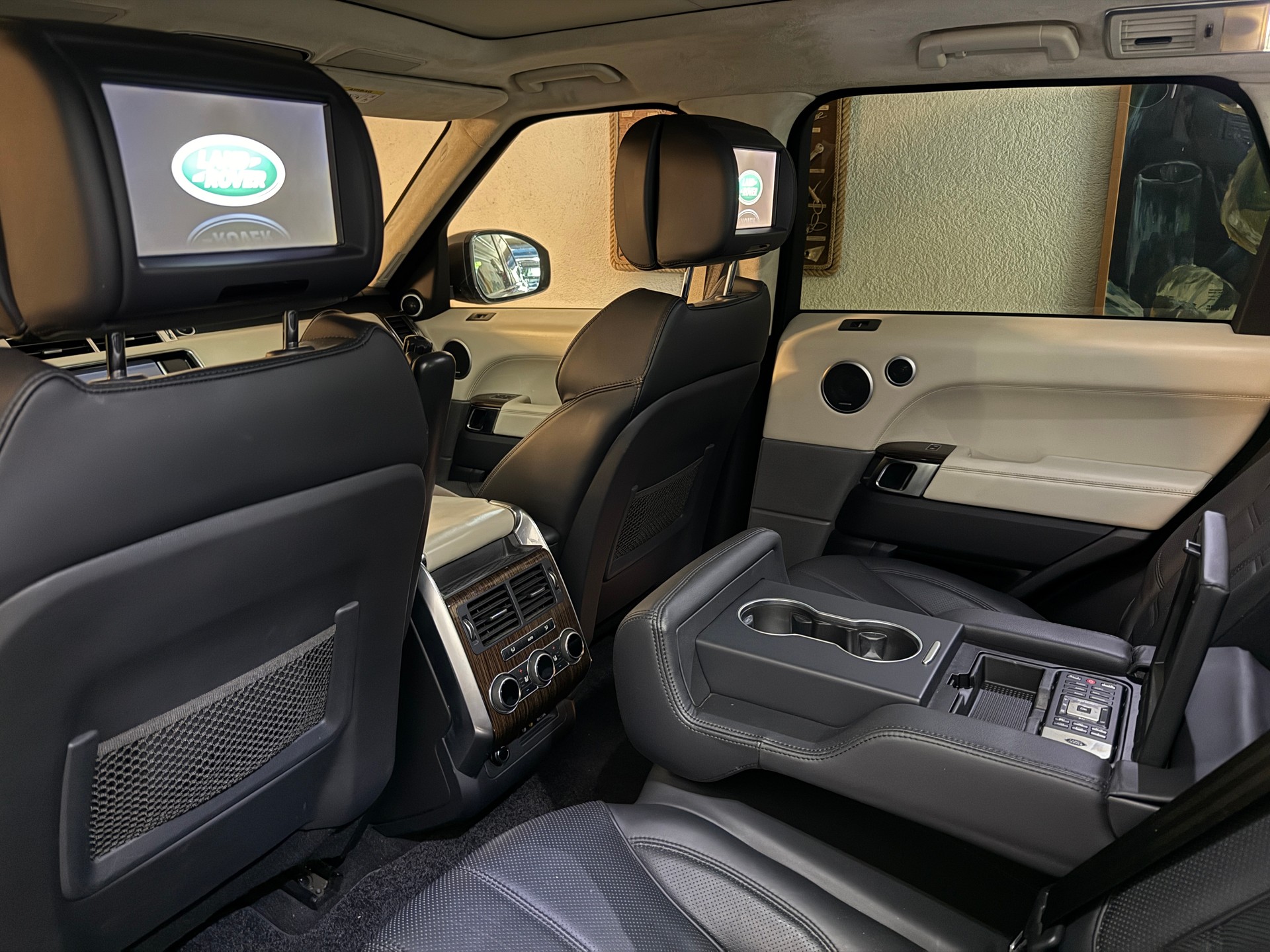 LAND ROVER 3.0 SDV6 Autobiography-image-5