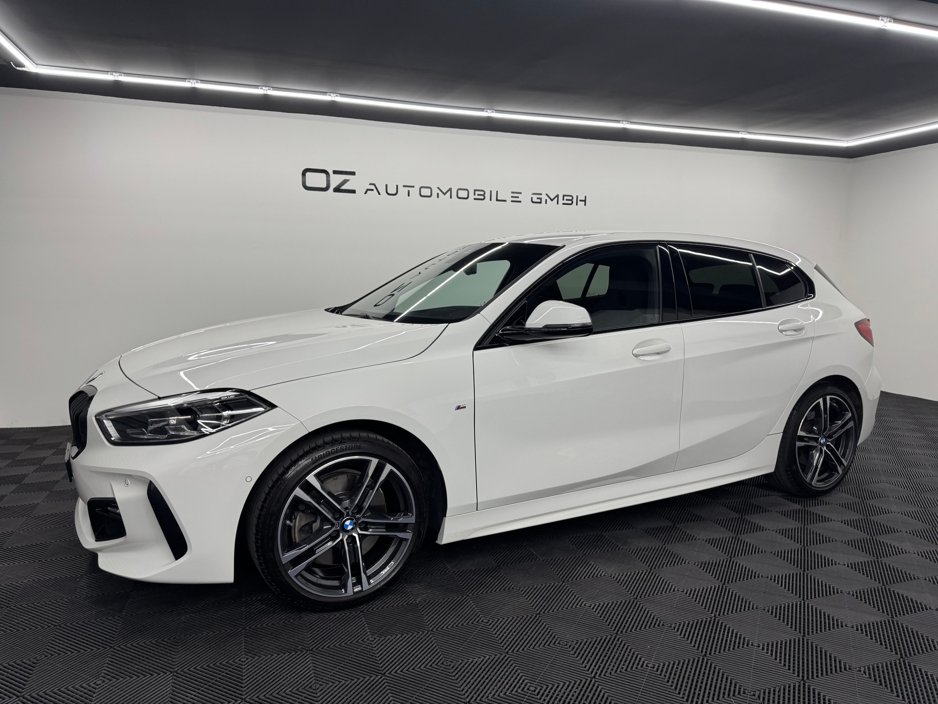 BMW 120d xDrive Steptronic M Sport-image-3