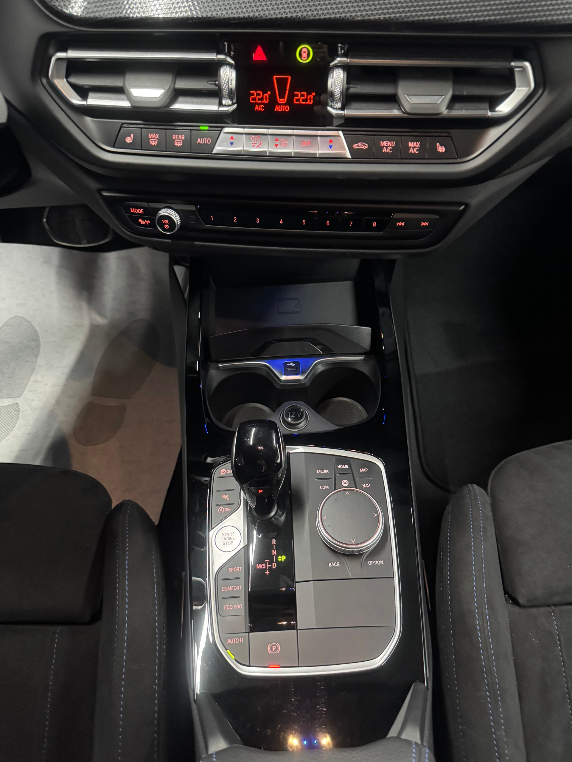 BMW 120d xDrive Steptronic M Sport-image-17