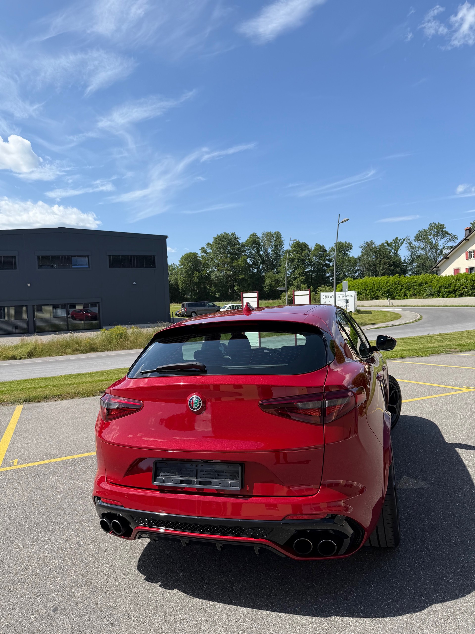 ALFA ROMEO Stelvio 2.9 V6 Quadrifoglio Q4 Automatic - Véhicule Suisse (CH)-image-1
