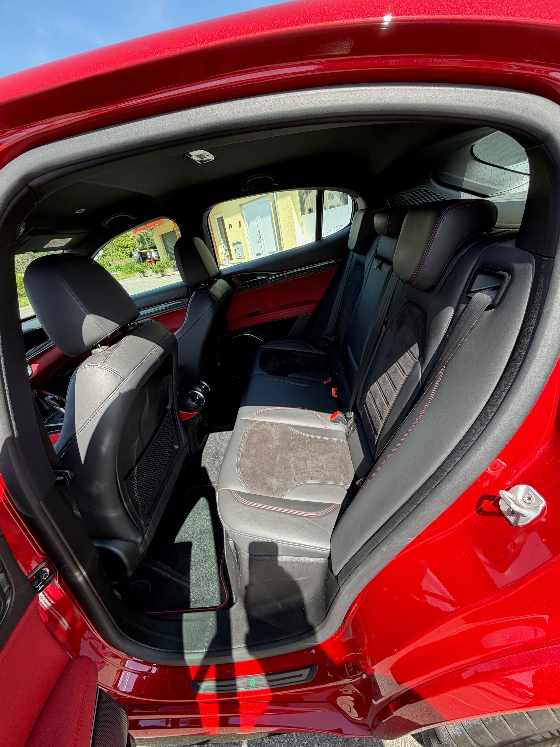 ALFA ROMEO Stelvio 2.9 V6 Quadrifoglio Q4 Automatic - Véhicule Suisse (CH)-image-9