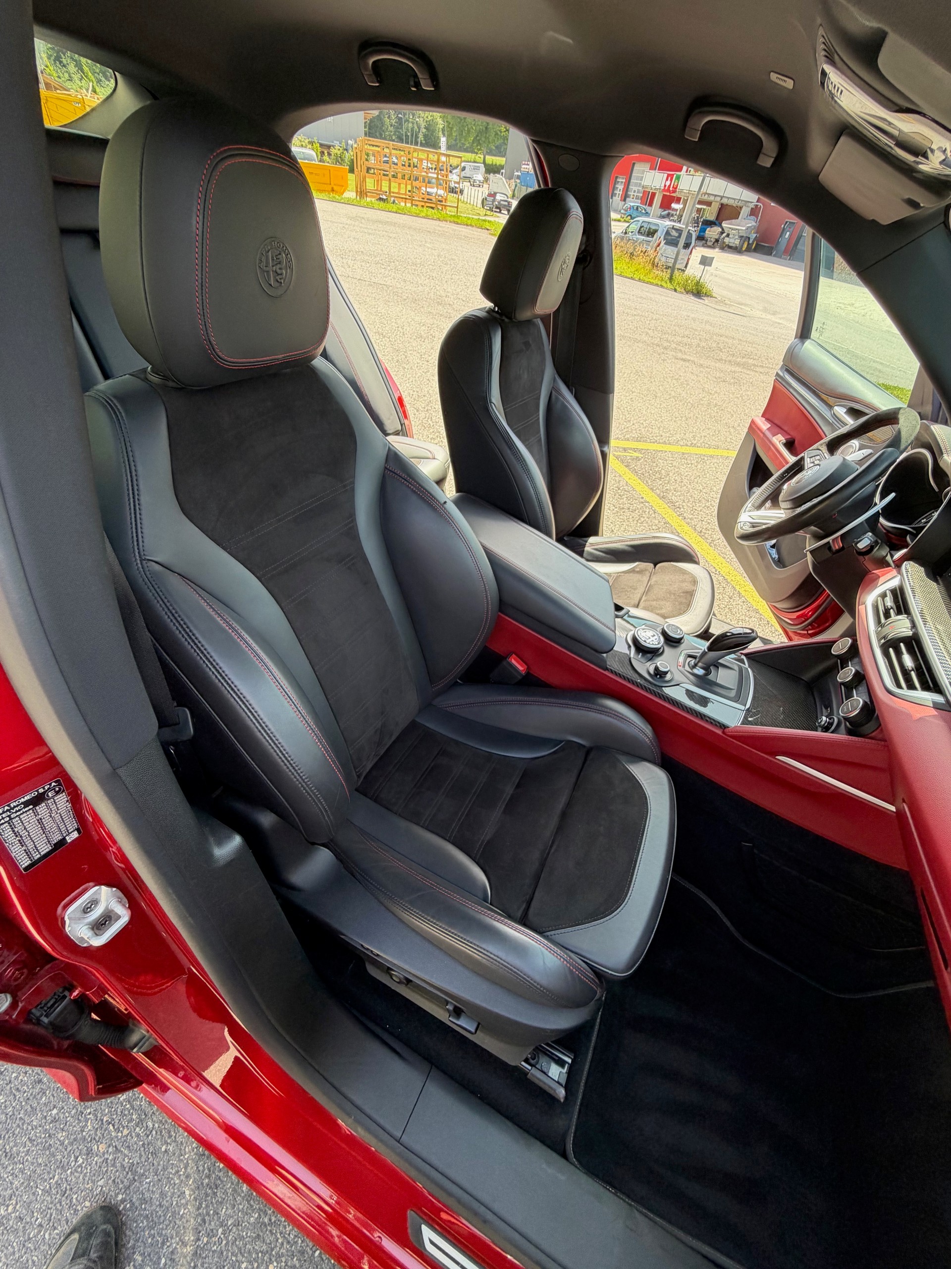ALFA ROMEO Stelvio 2.9 V6 Quadrifoglio Q4 Automatic - Véhicule Suisse (CH)-image-8